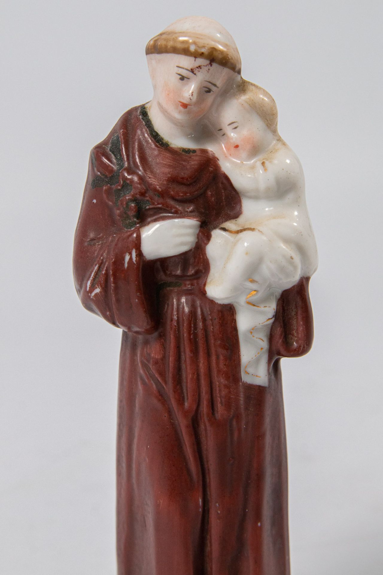 A collection of 11 bisque porcelain holy statues, Mary, Joseph, and Madonna. - Image 44 of 49