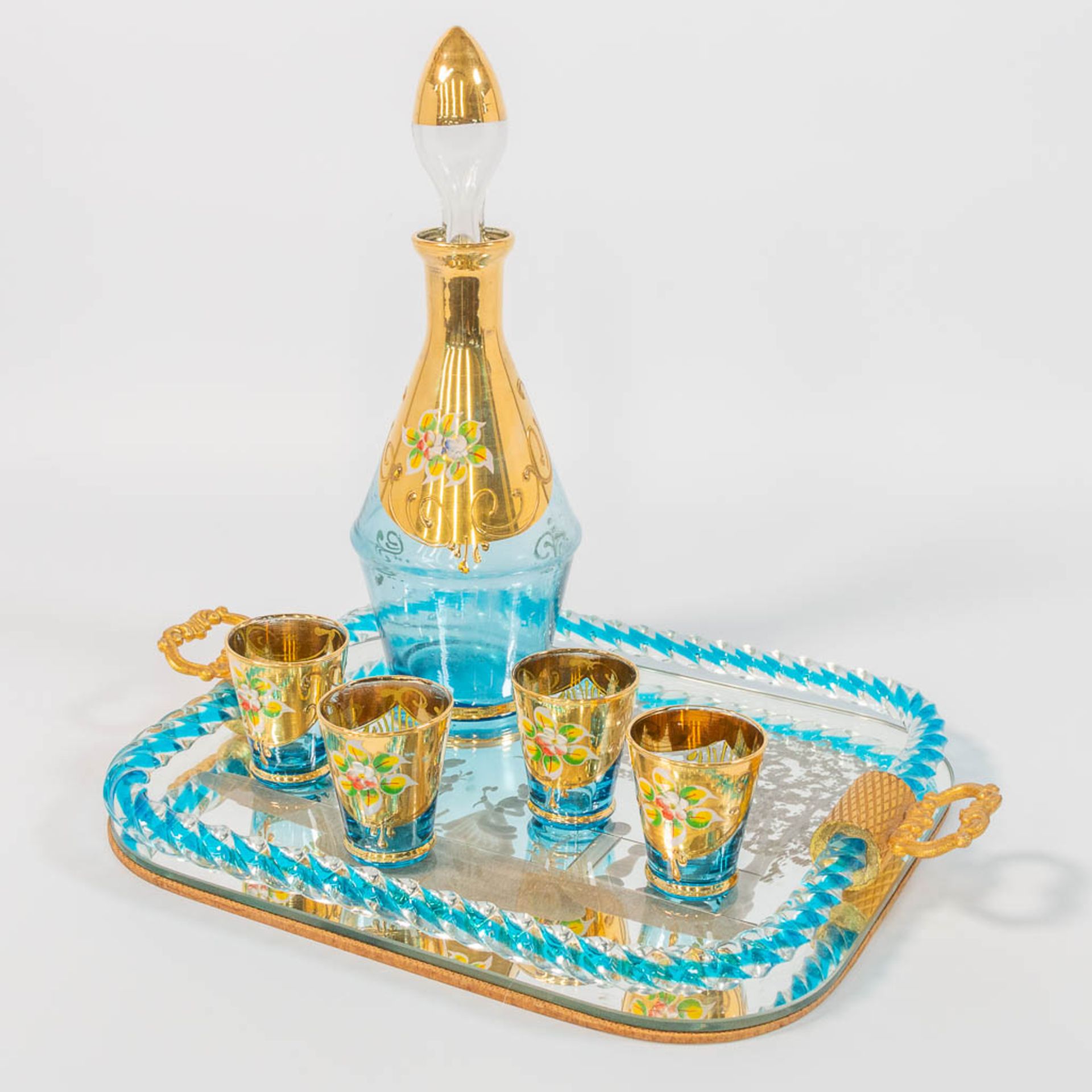 A decanter, glasses, and tray with gold painted flowers and etched decor. - Image 14 of 20