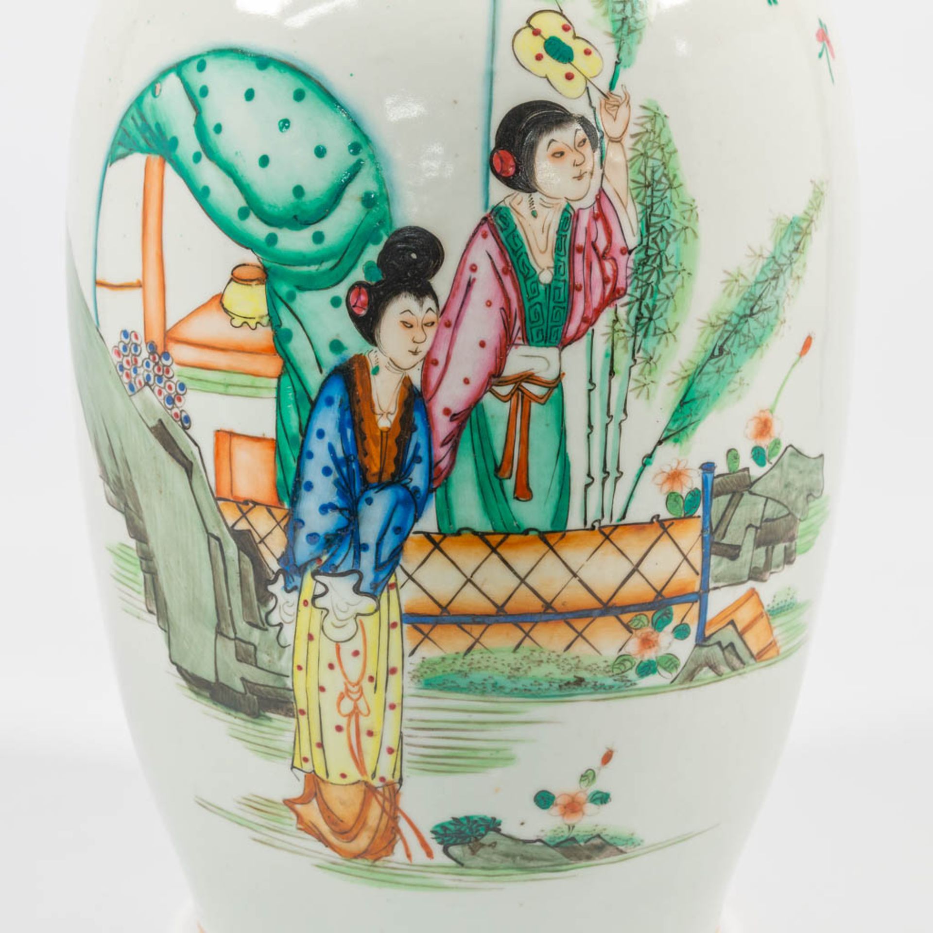 A Collection of 2 Chinese vases with Lady's in court decor. - Image 14 of 14
