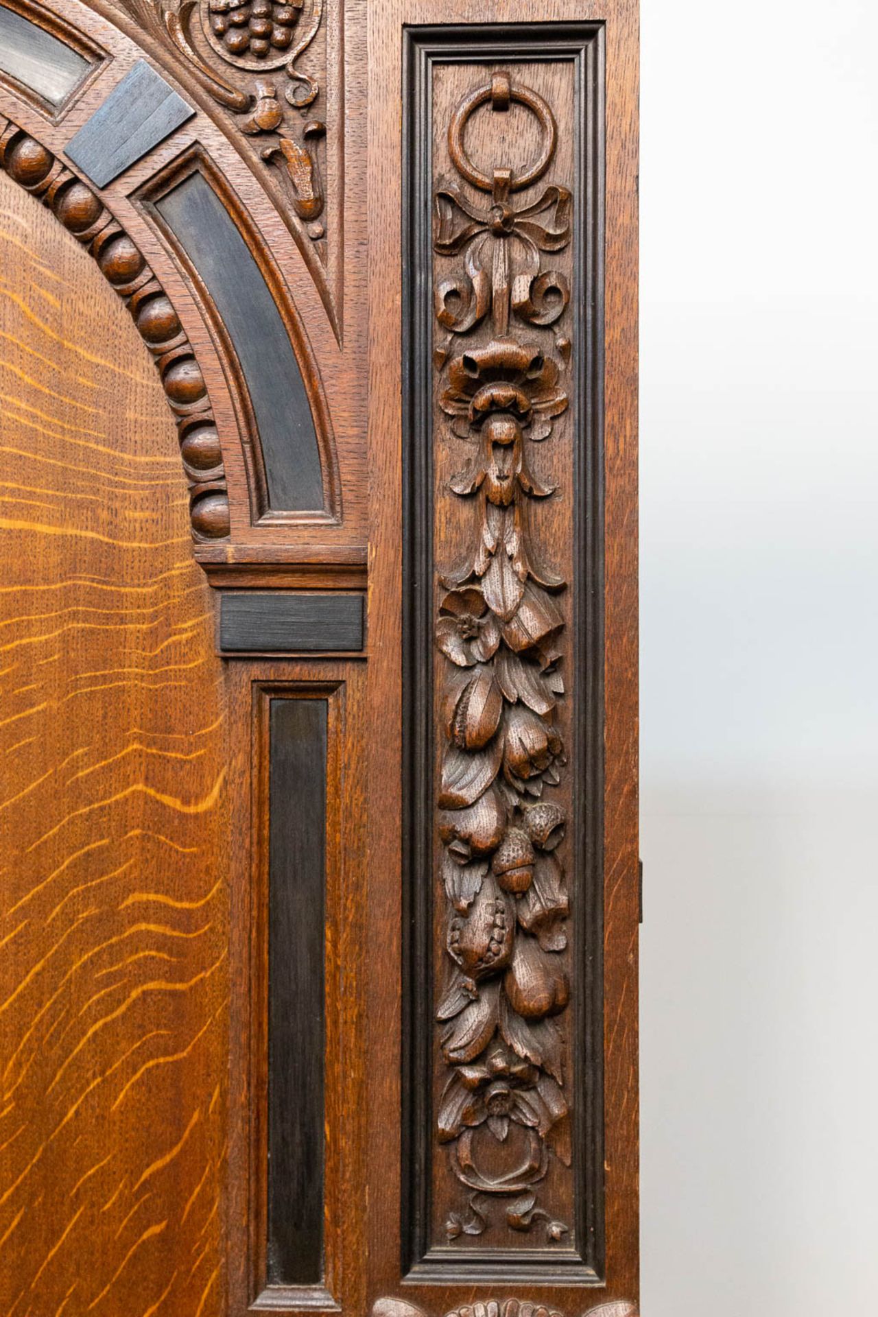 A portal cabinet, made un Utrecht, and made of oak combined with ebony, 19th century. - Bild 17 aus 22