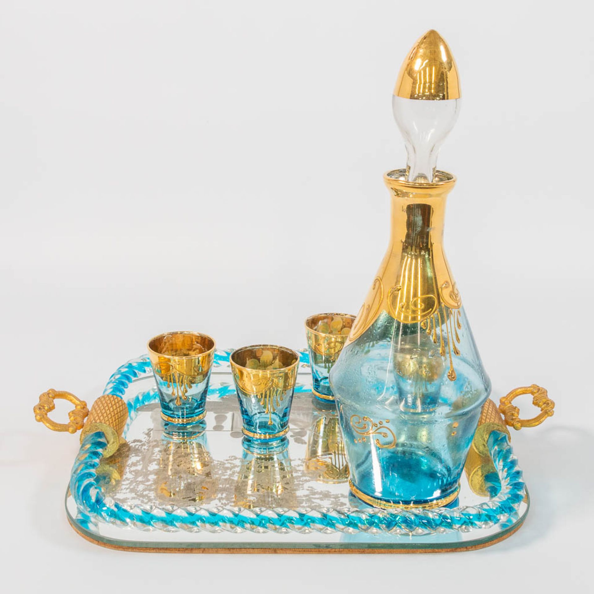 A decanter, glasses, and tray with gold painted flowers and etched decor. - Image 20 of 20