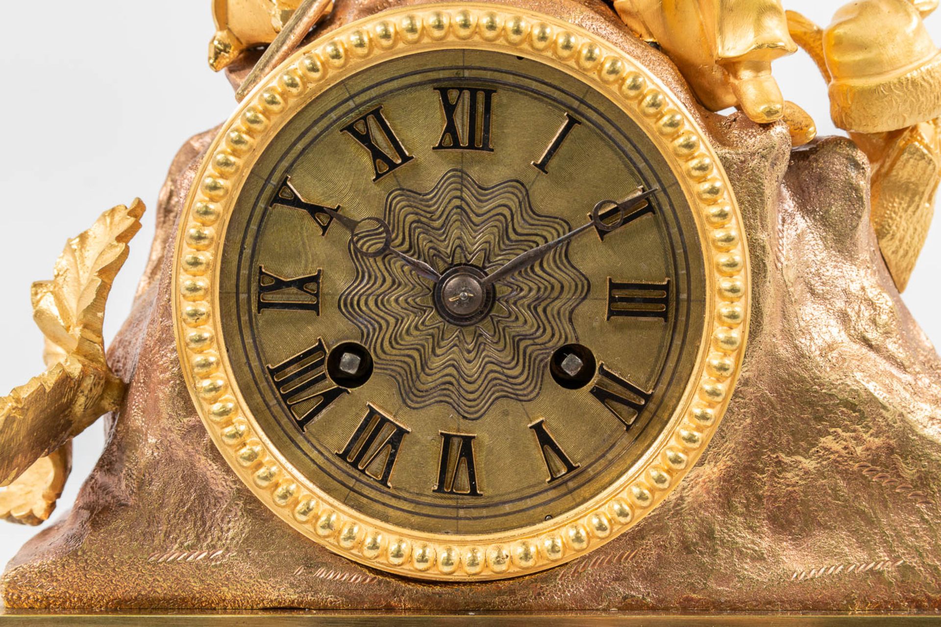 An Ormolu Bronze Mantle Clock with Romantic Scene - Image 13 of 13