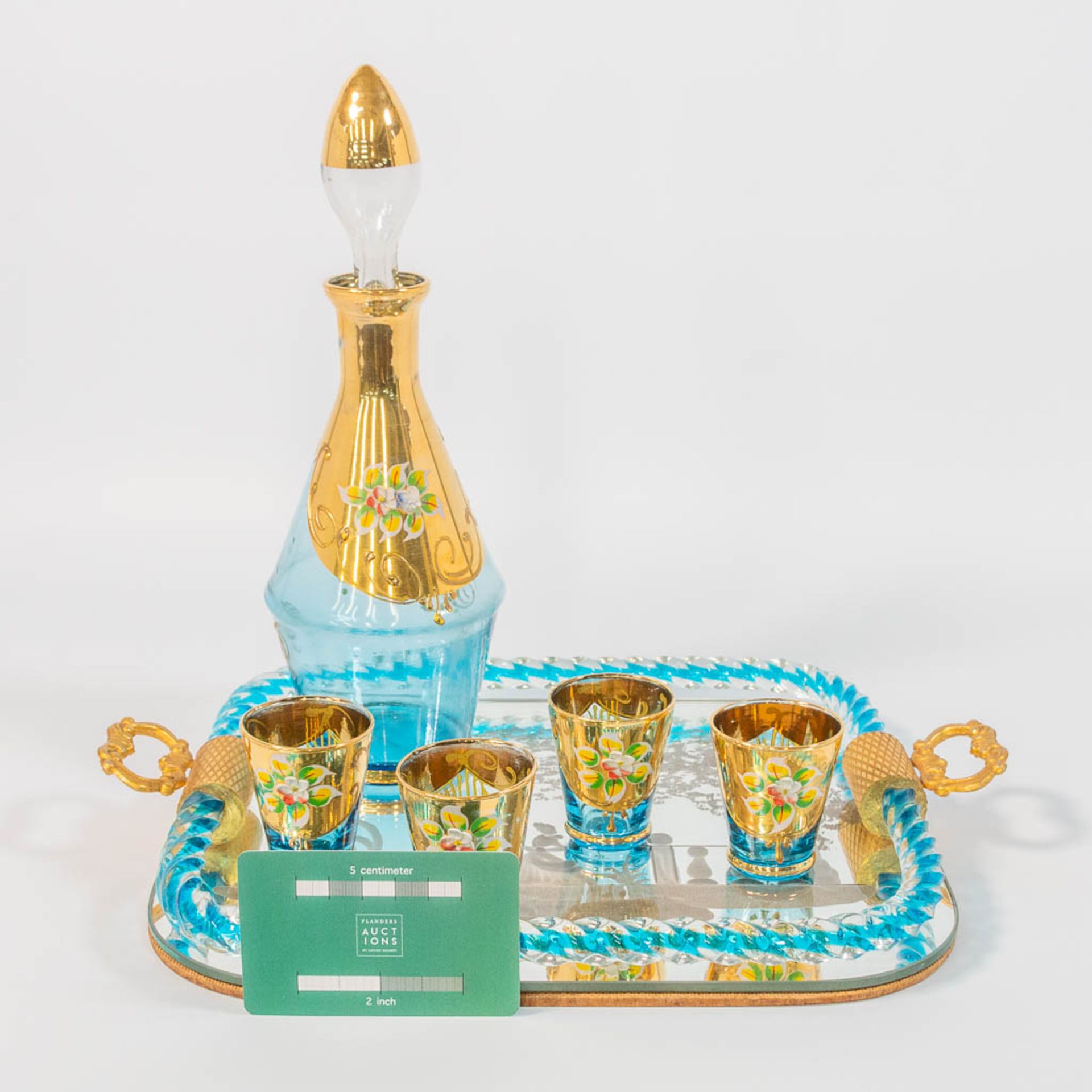A decanter, glasses, and tray with gold painted flowers and etched decor. - Image 4 of 20