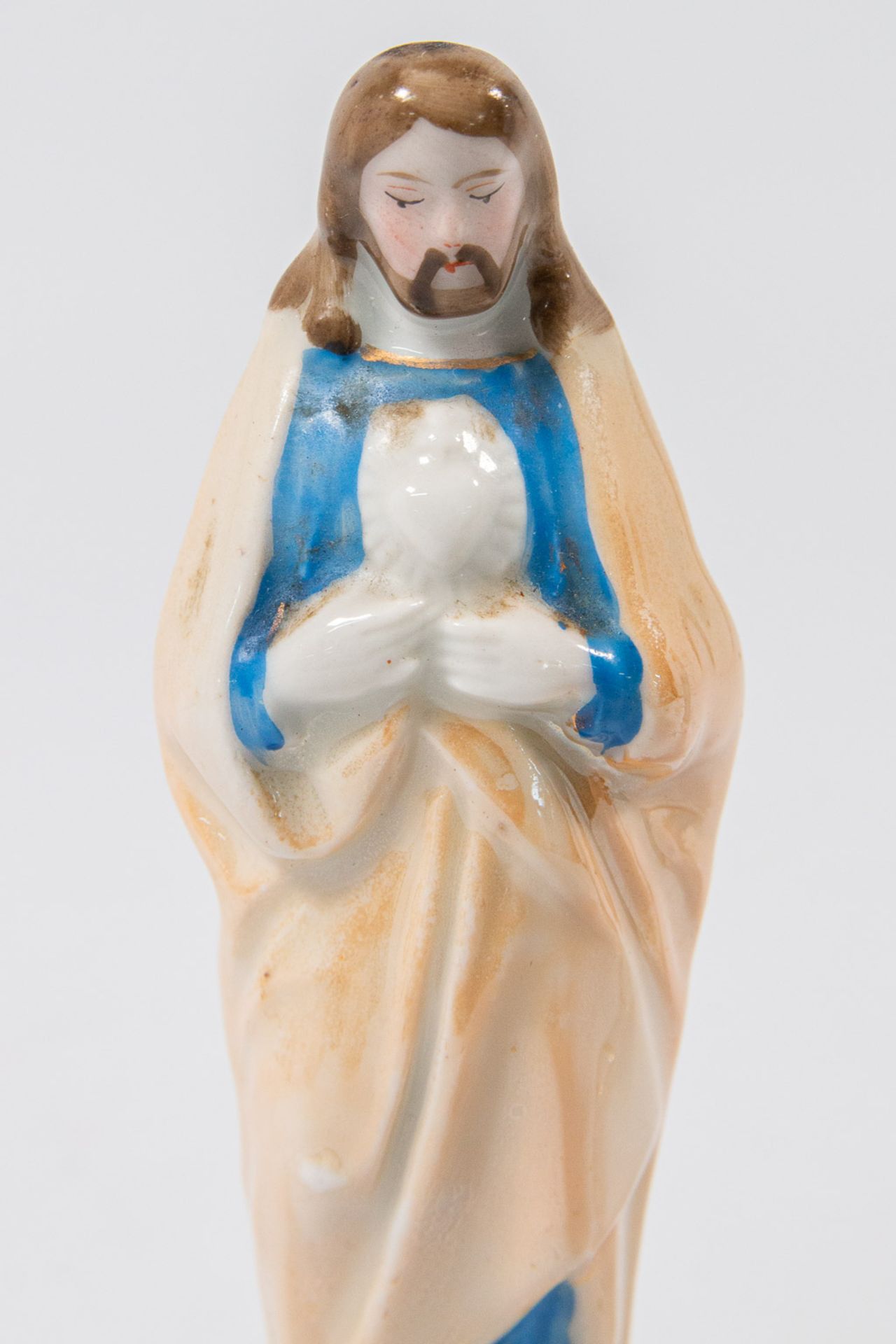 A collection of 11 bisque porcelain holy statues, Mary, Joseph, and Madonna. - Bild 31 aus 49