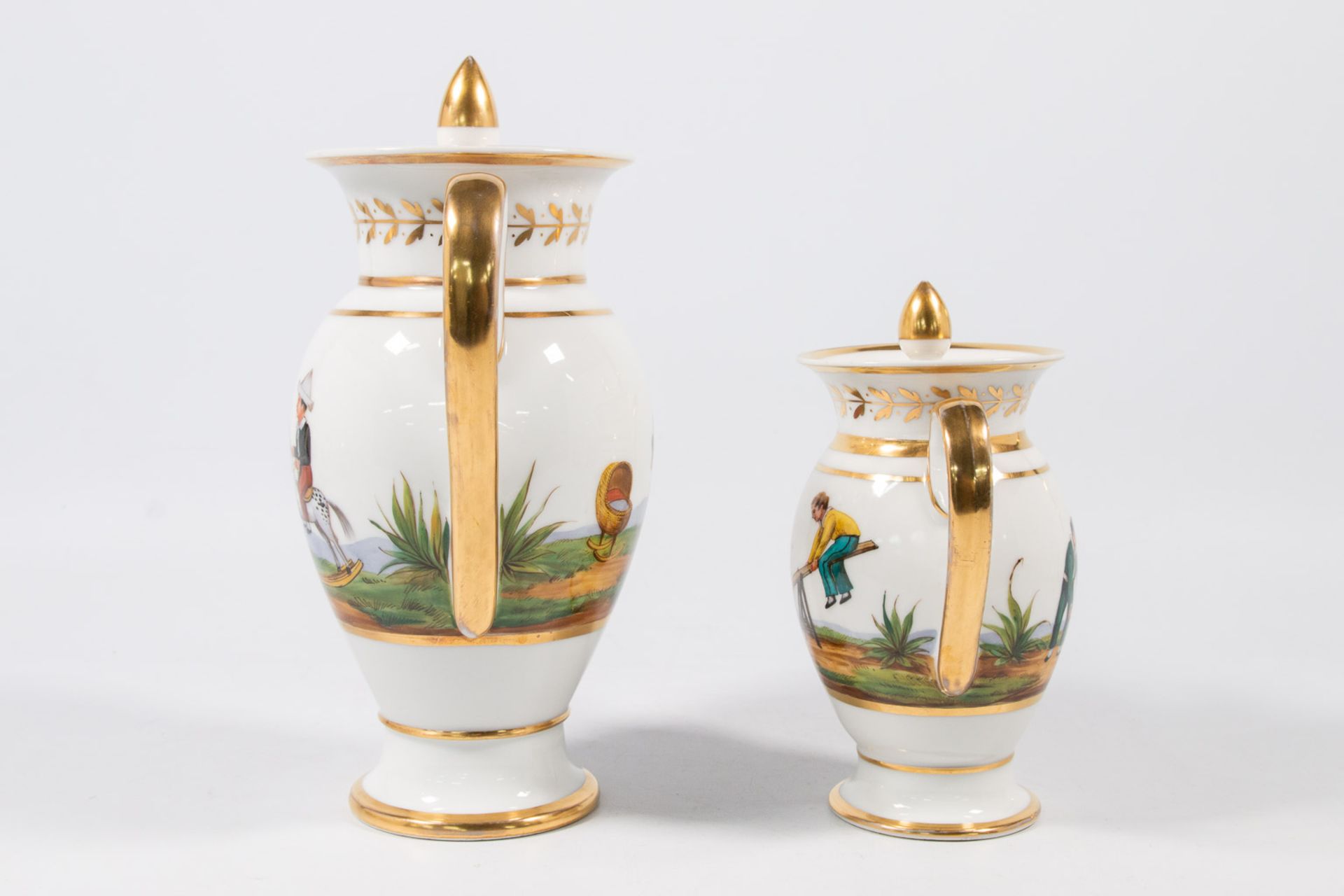 A Complete 'Vieux Bruxelles' coffee and tea service made of porcelain. - Image 23 of 53