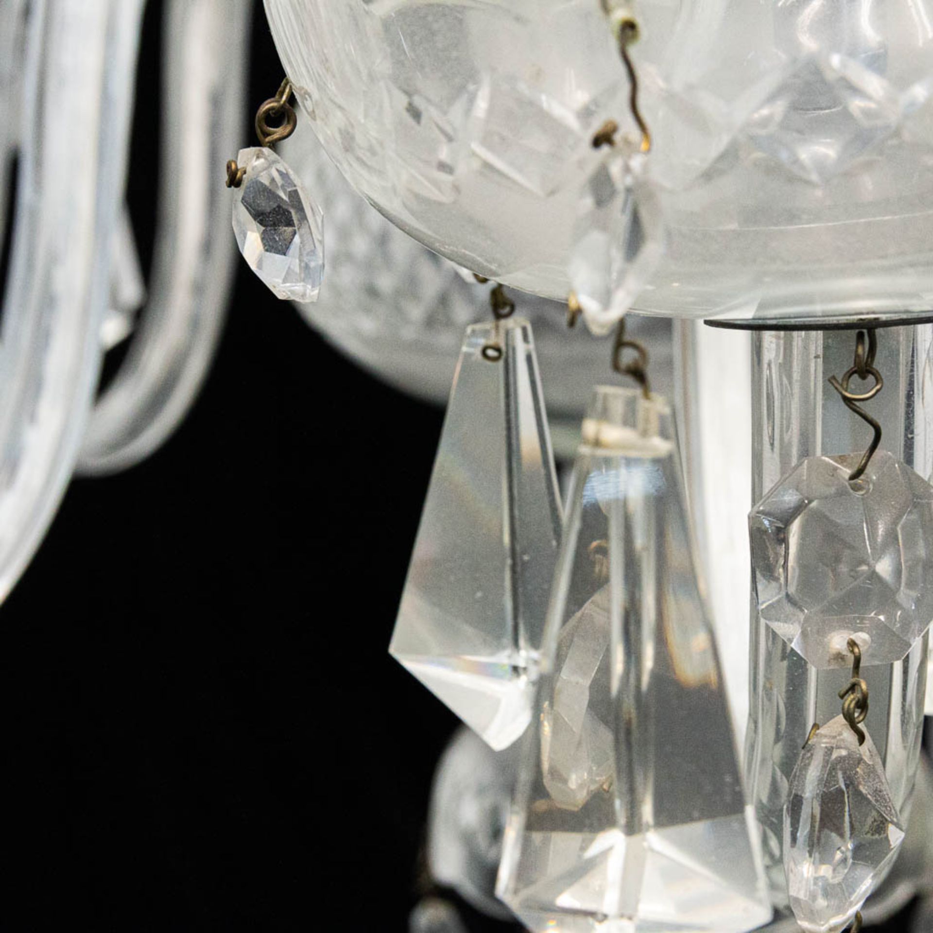 A Chandelier made of Boheme glass - Image 5 of 7