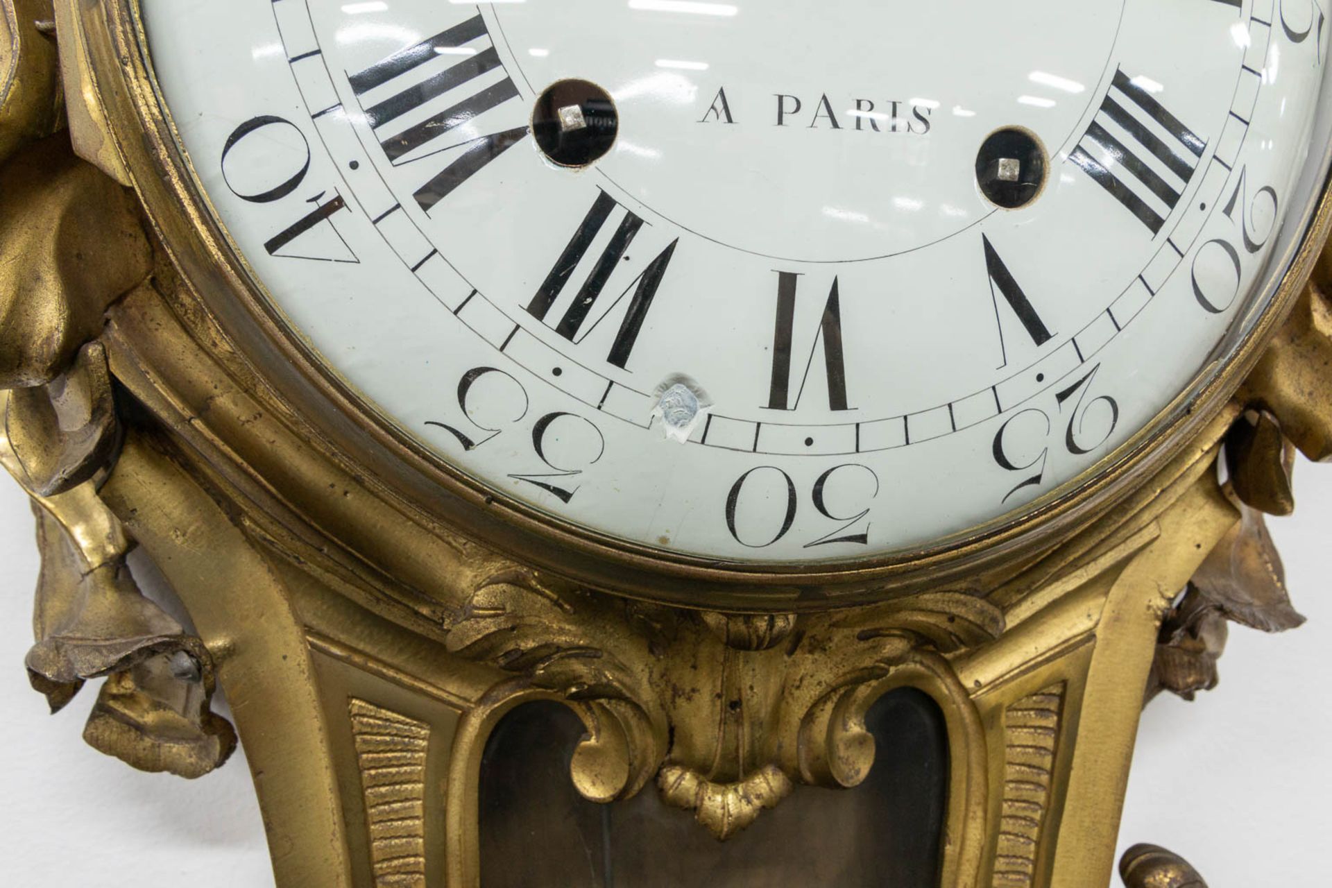 A cartel clock 'Le Nepveu à Paris'. Bronze case in Louis XV style - Bild 14 aus 16