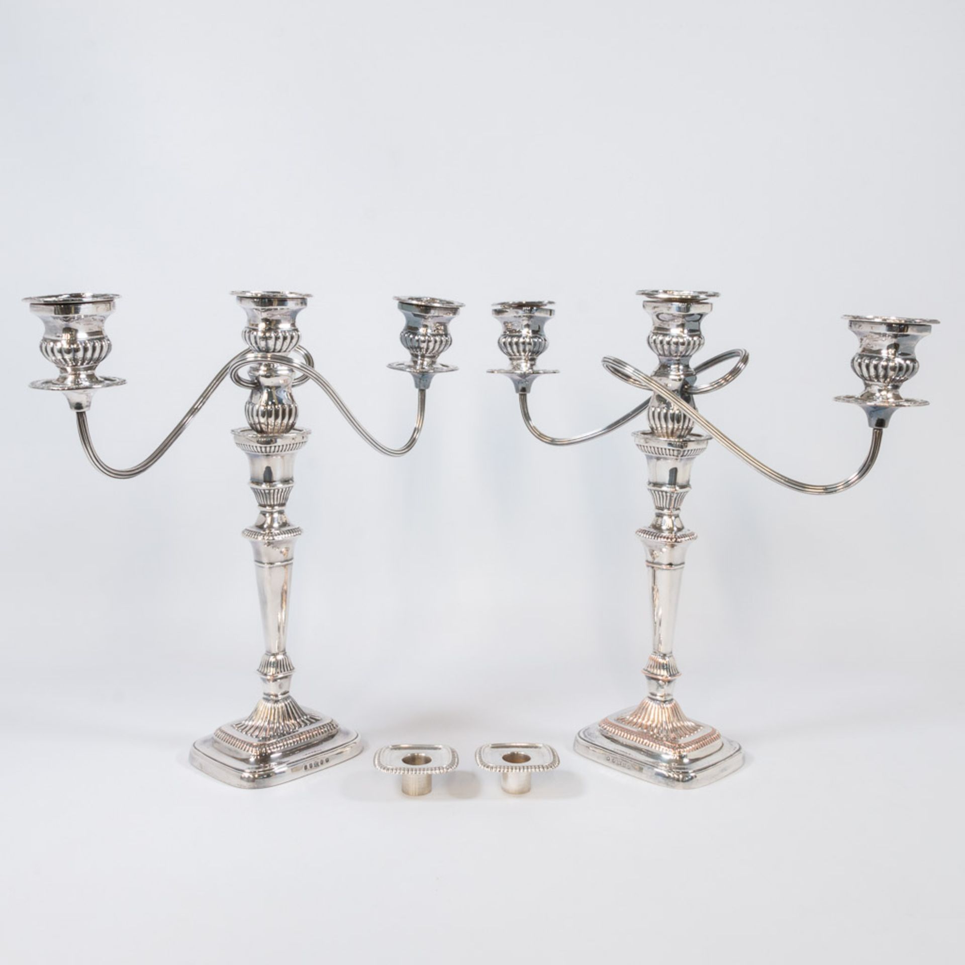 Pair of silver-plated candelabra - Bild 3 aus 31