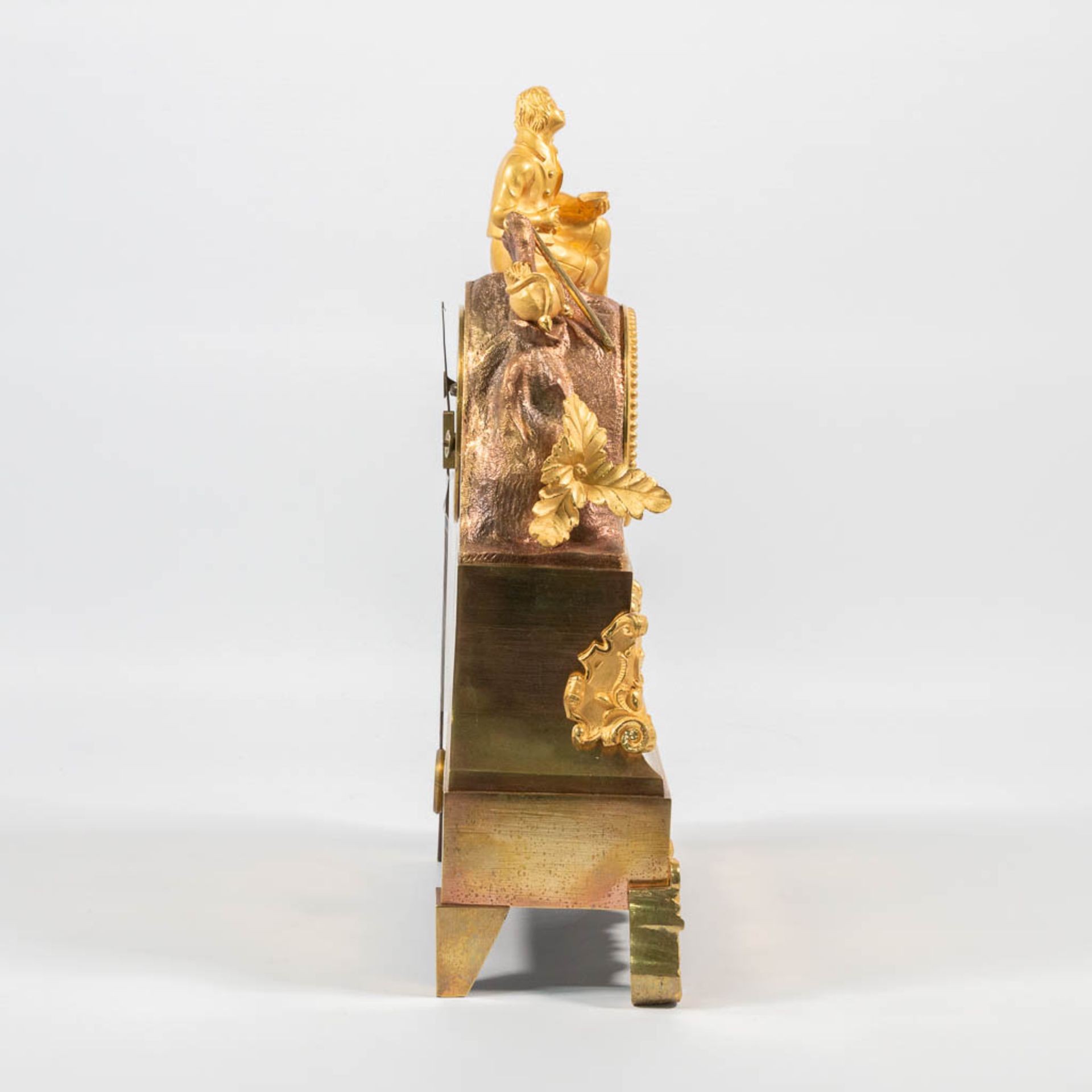 An Ormolu Bronze Mantle Clock with Romantic Scene - Image 2 of 13
