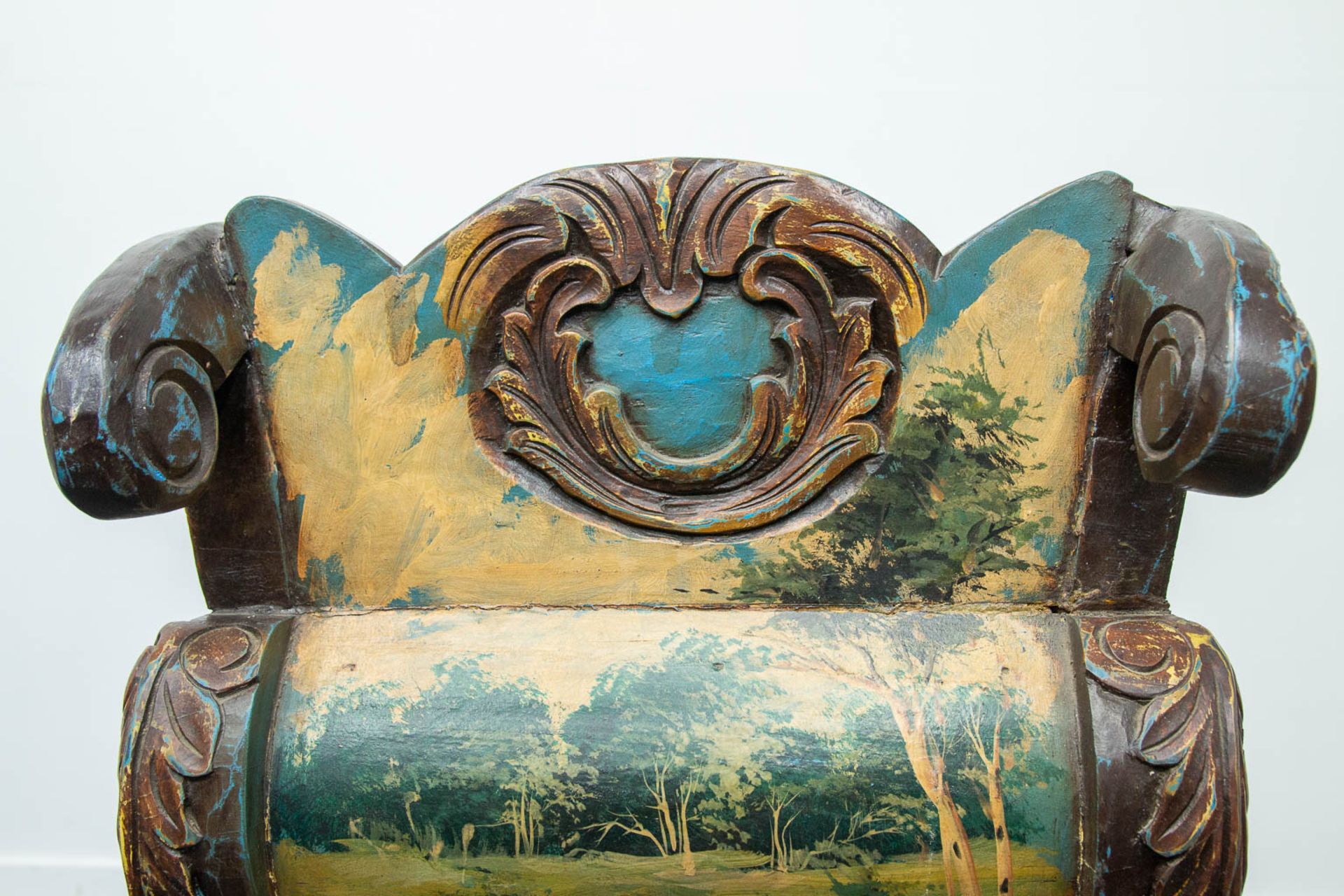 A large, hand-painted sledge, 20th century. - Image 24 of 25