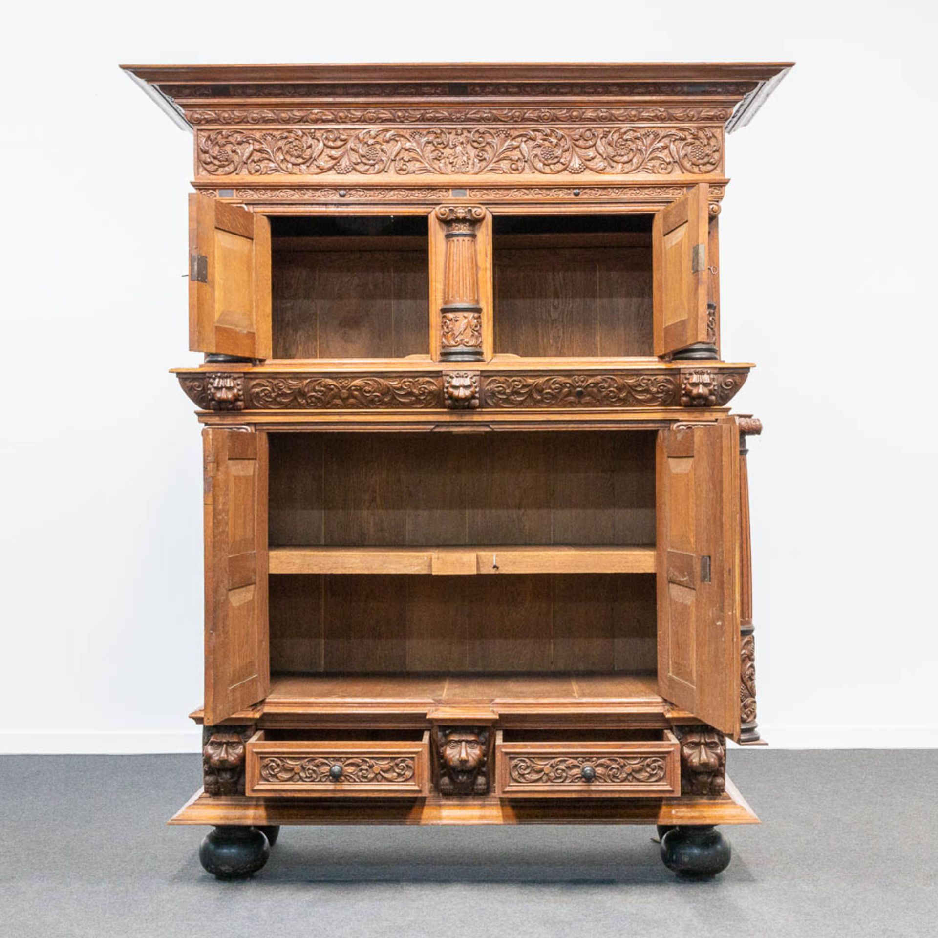 A cabinet, made in Flemish renaissance style, oak with fine sculptures, 19th century. - Image 8 of 27