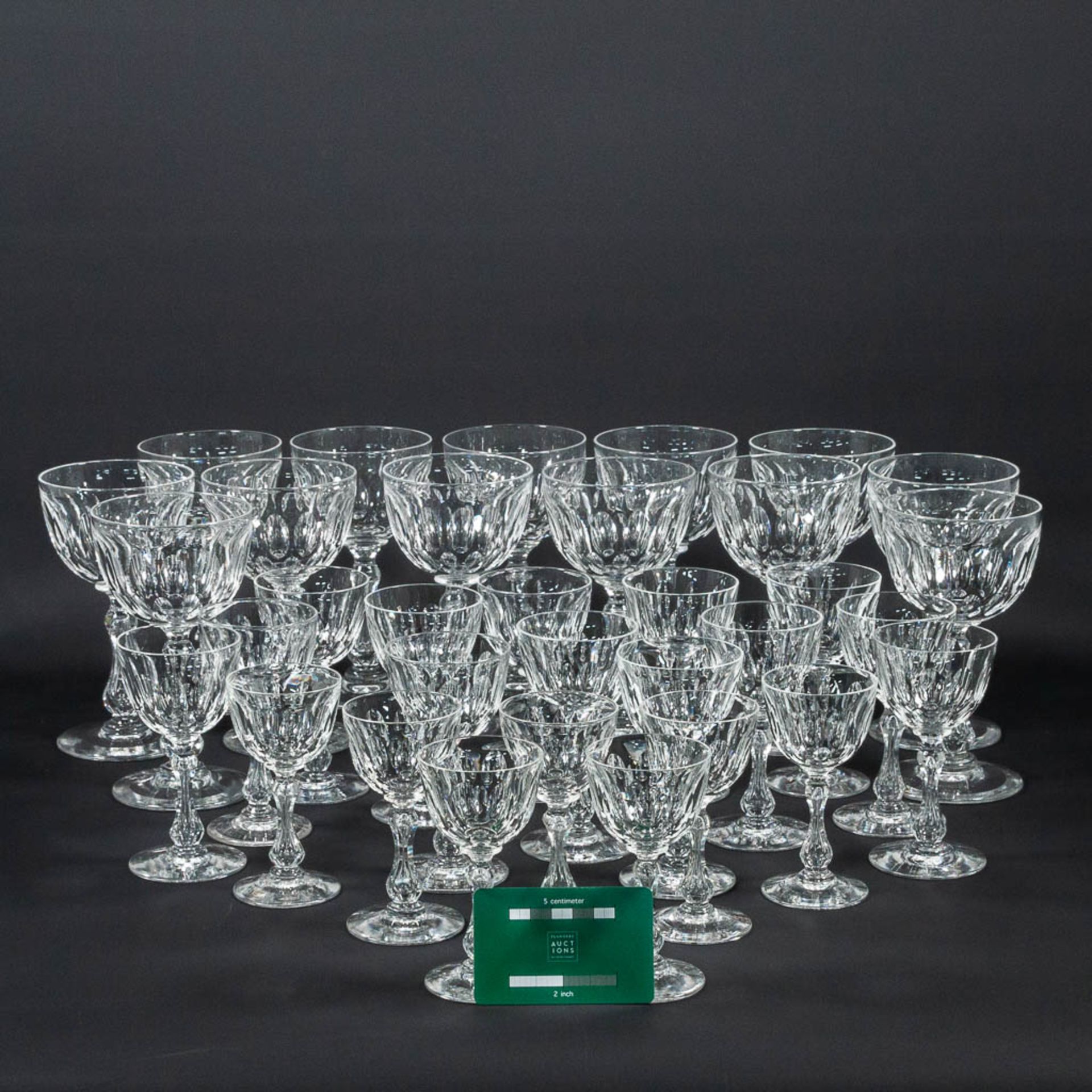 A collection of 34 antique cyrstal glasses with cut sides. - Image 5 of 6