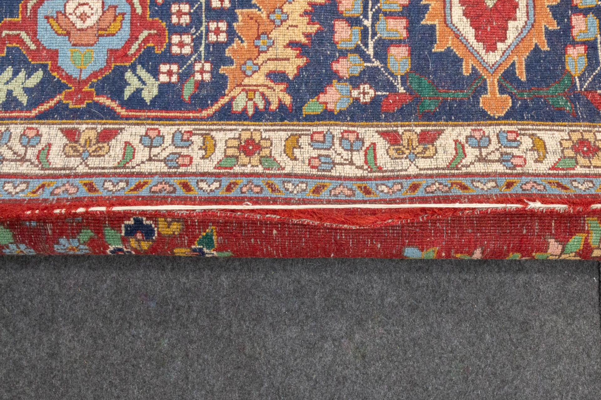 An Oriental, hand-made carpet 348 x 258 - Image 2 of 9