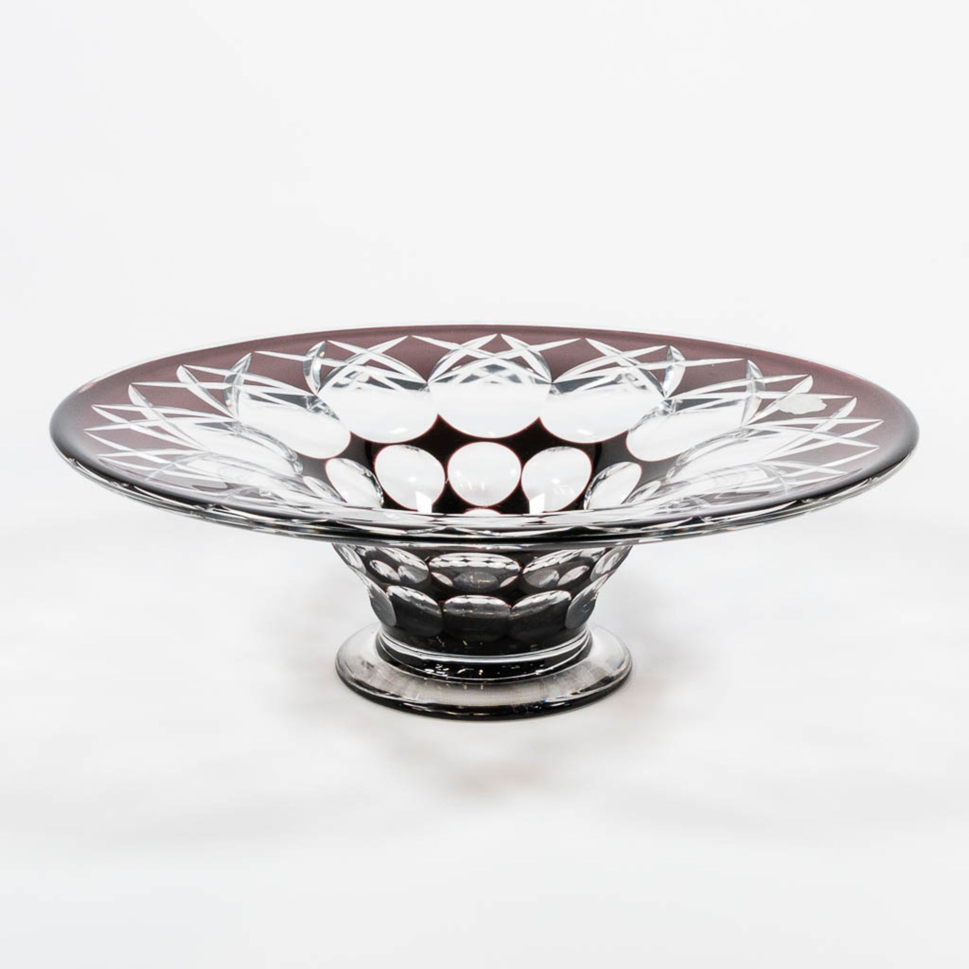 A hand-made Val Saint Lambert fruit bowl Clear and brown crystal, marked with sticker and signature. - Image 4 of 15