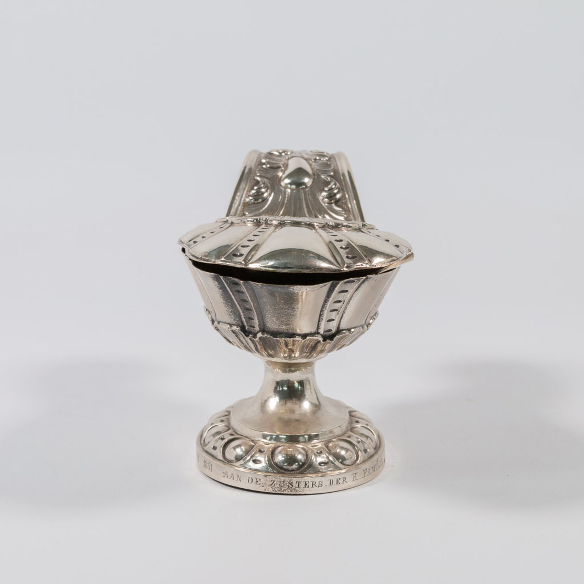 A silver Insence burner and Insence jar. - Image 4 of 39