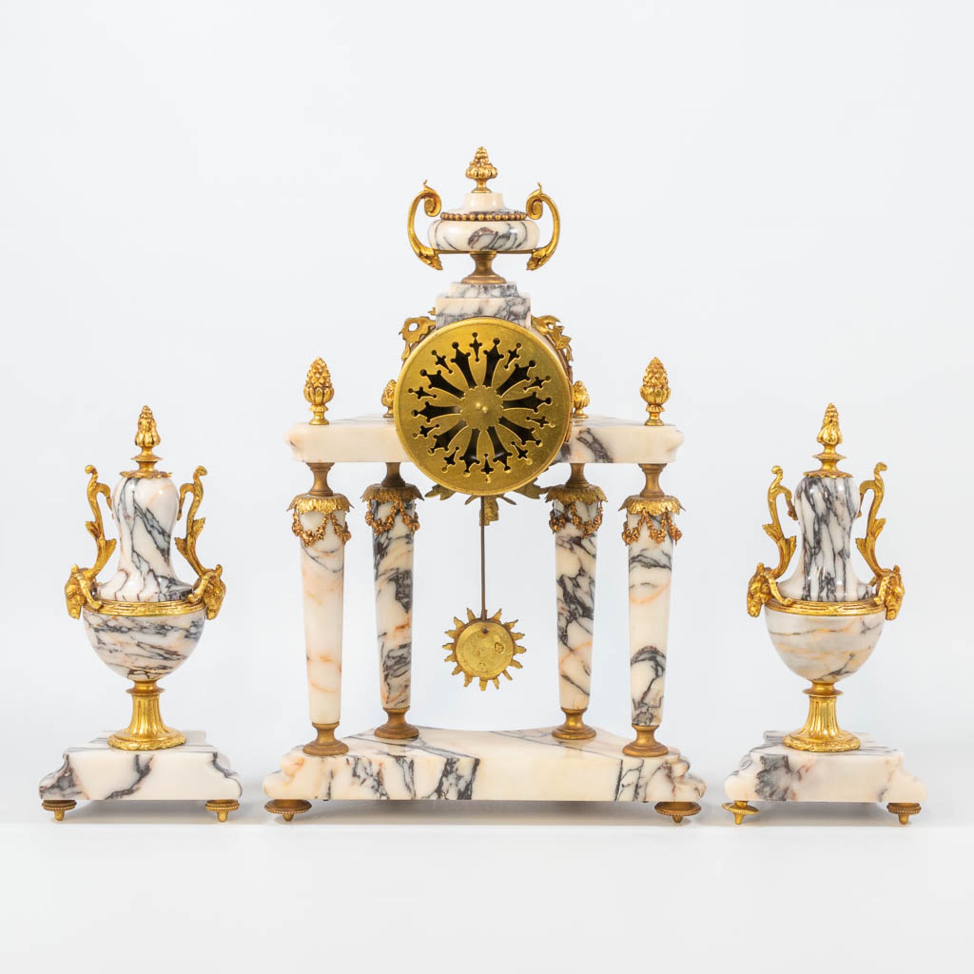 A louis XVI style 3-piece garniture clock with bronze mounted marble column clock, and 2 side pieces - Bild 6 aus 13