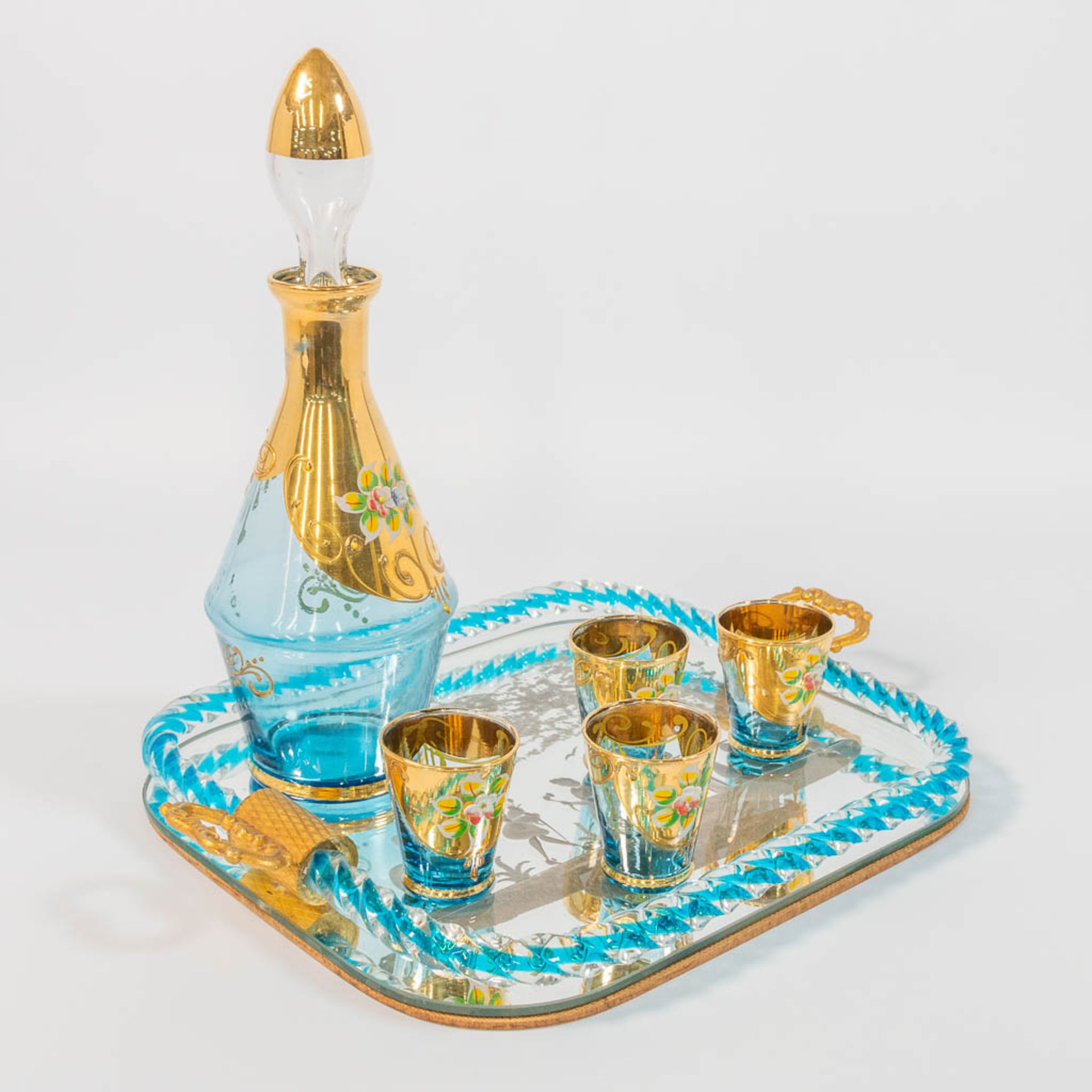 A decanter, glasses, and tray with gold painted flowers and etched decor. - Image 8 of 20