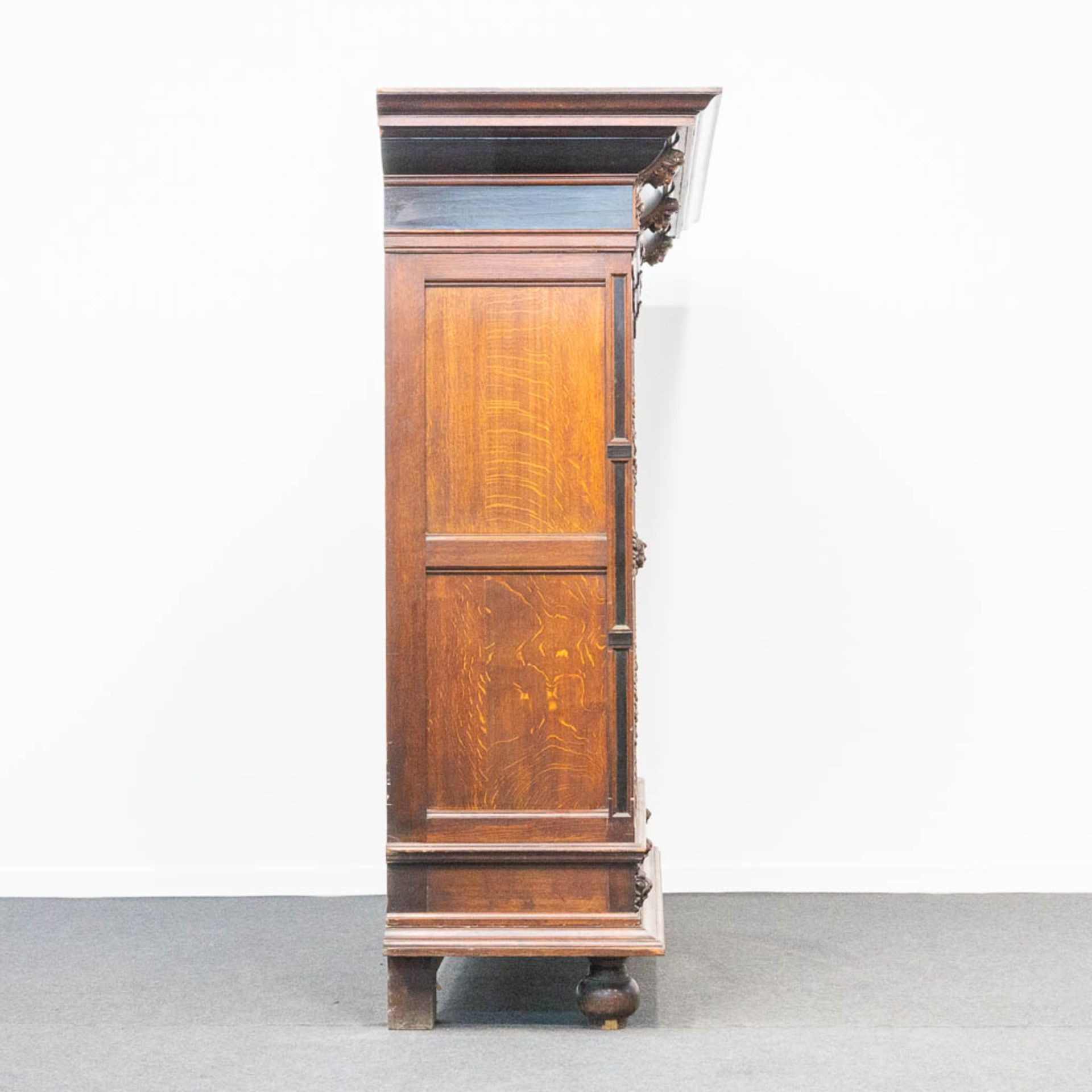 A portal cabinet, made un Utrecht, and made of oak combined with ebony, 19th century. - Bild 2 aus 22