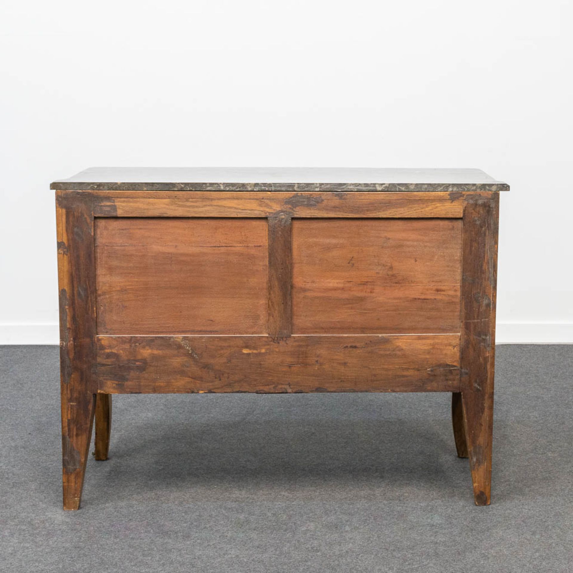 A bronze mounted 3-drawer commode with marble top. - Image 2 of 19