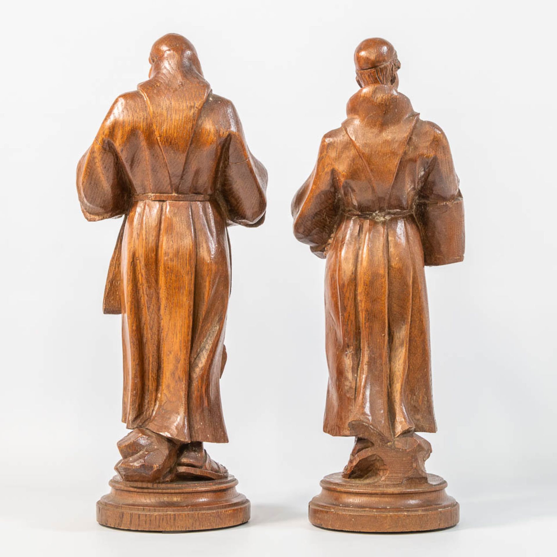 A pair of wood sculptures, 19th century. - Bild 5 aus 19
