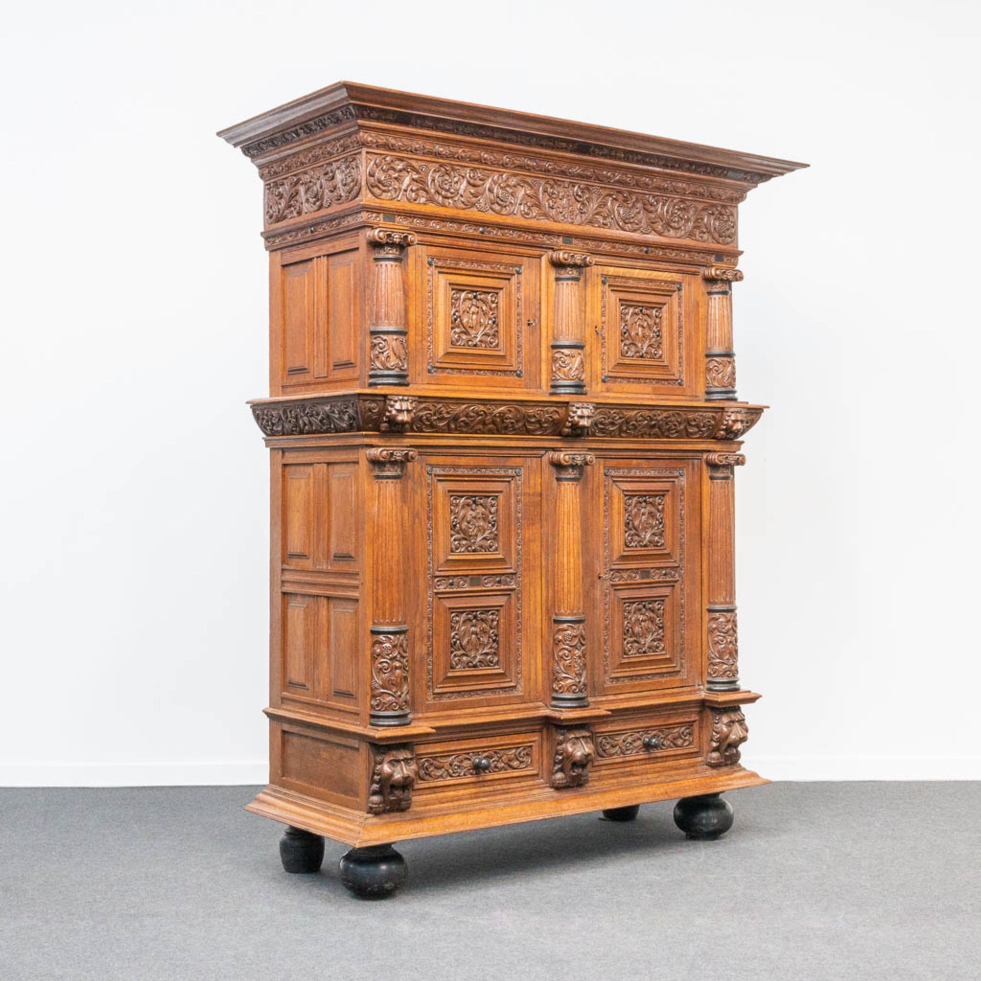 A cabinet, made in Flemish renaissance style, oak with fine sculptures, 19th century. - Image 7 of 27