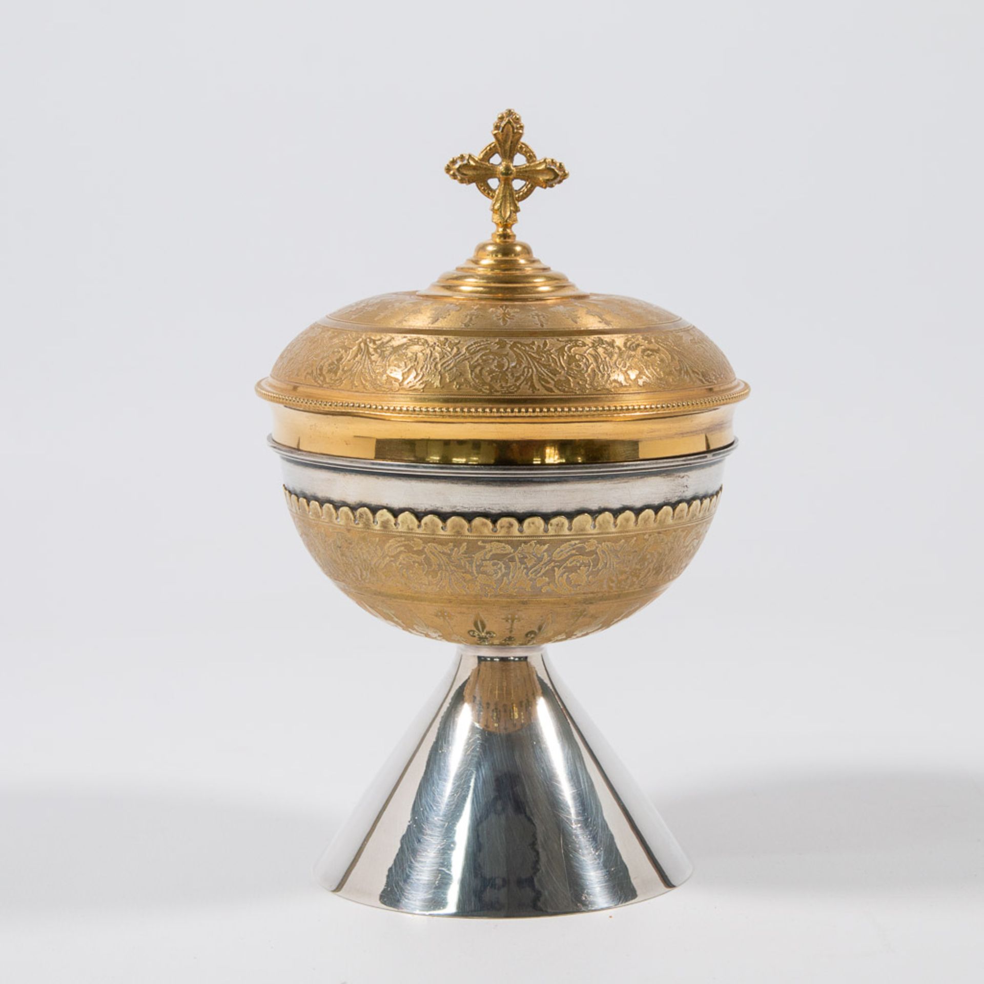 An antique, silver ciborium. - Bild 4 aus 17