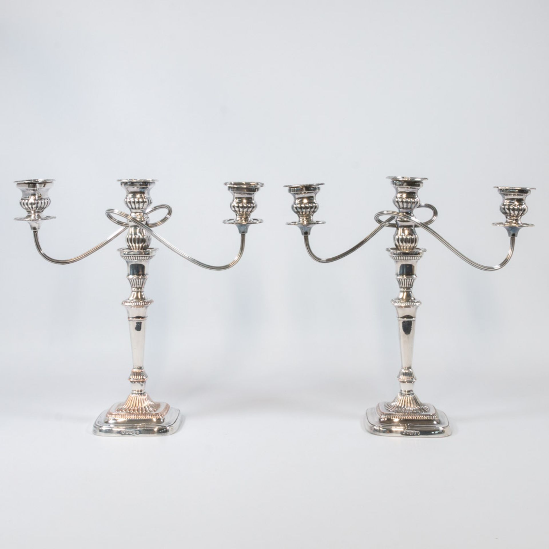 Pair of silver-plated candelabra - Bild 2 aus 31