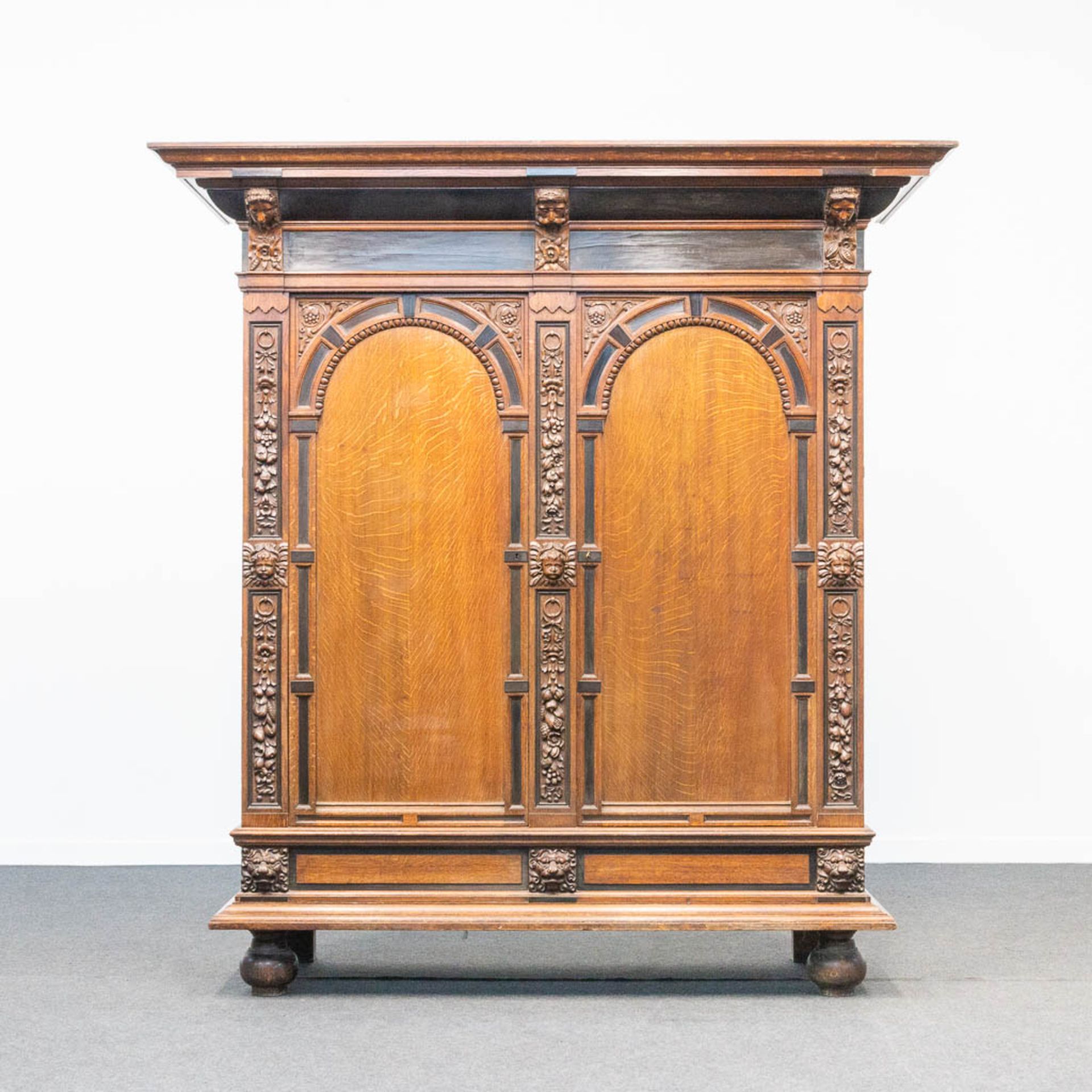 A portal cabinet, made un Utrecht, and made of oak combined with ebony, 19th century.