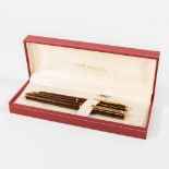 A Sheaffer fountain pen with 18kg gold nib, and a ballpoint pen in their original case.