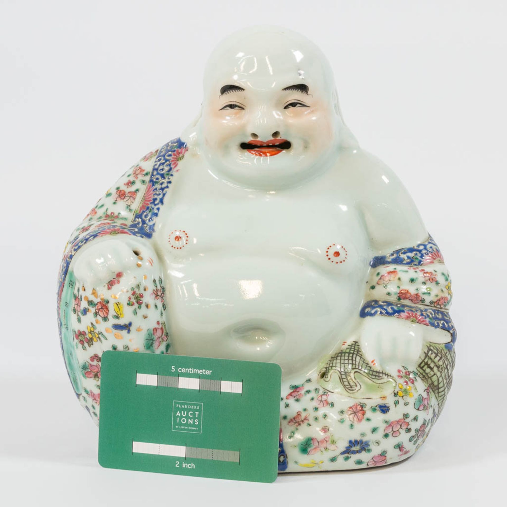 A Chinese laughing buddha, made of porcelain. - Image 11 of 27
