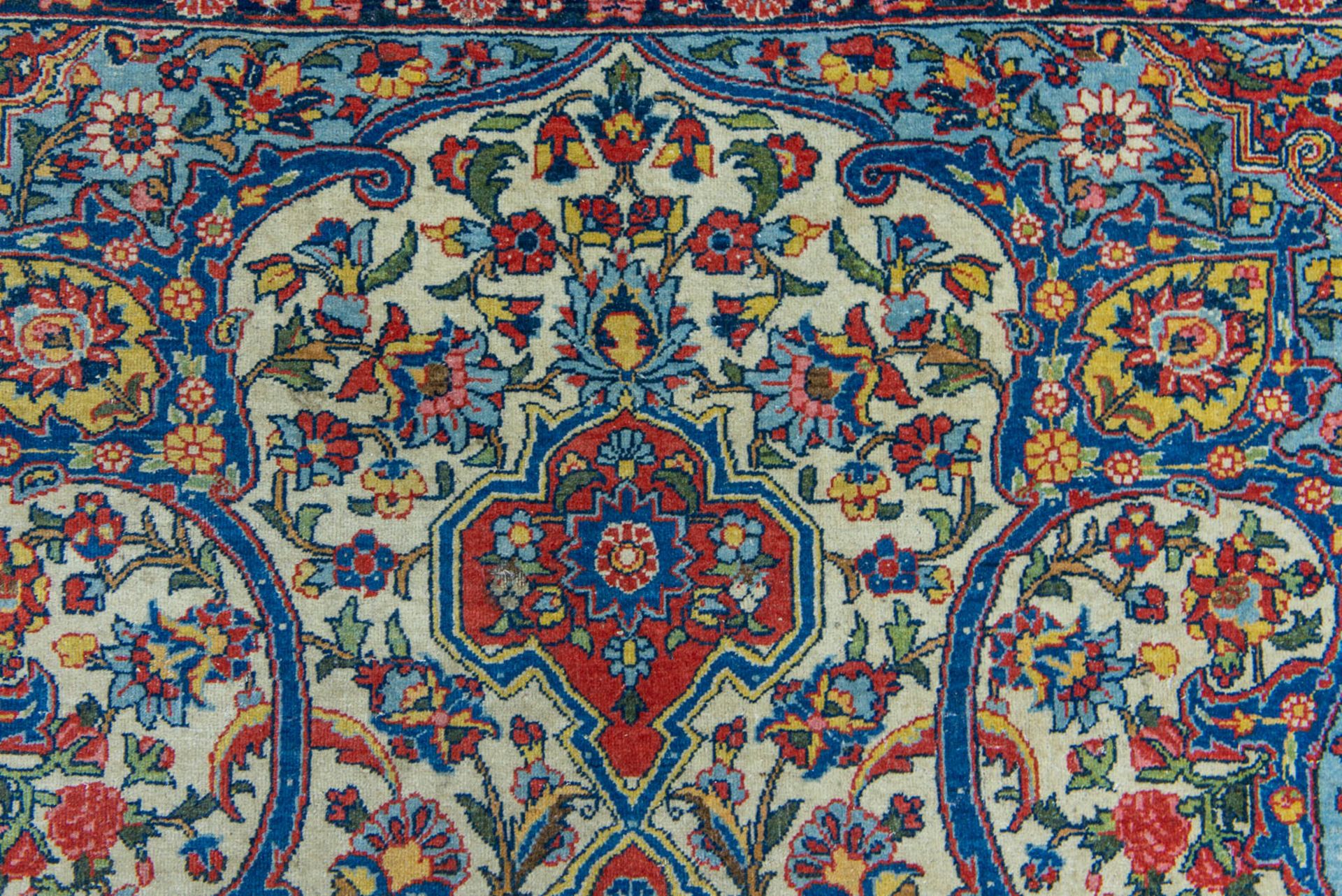 An Oriental, hand-made carpet. 205 x 145 - Bild 2 aus 10