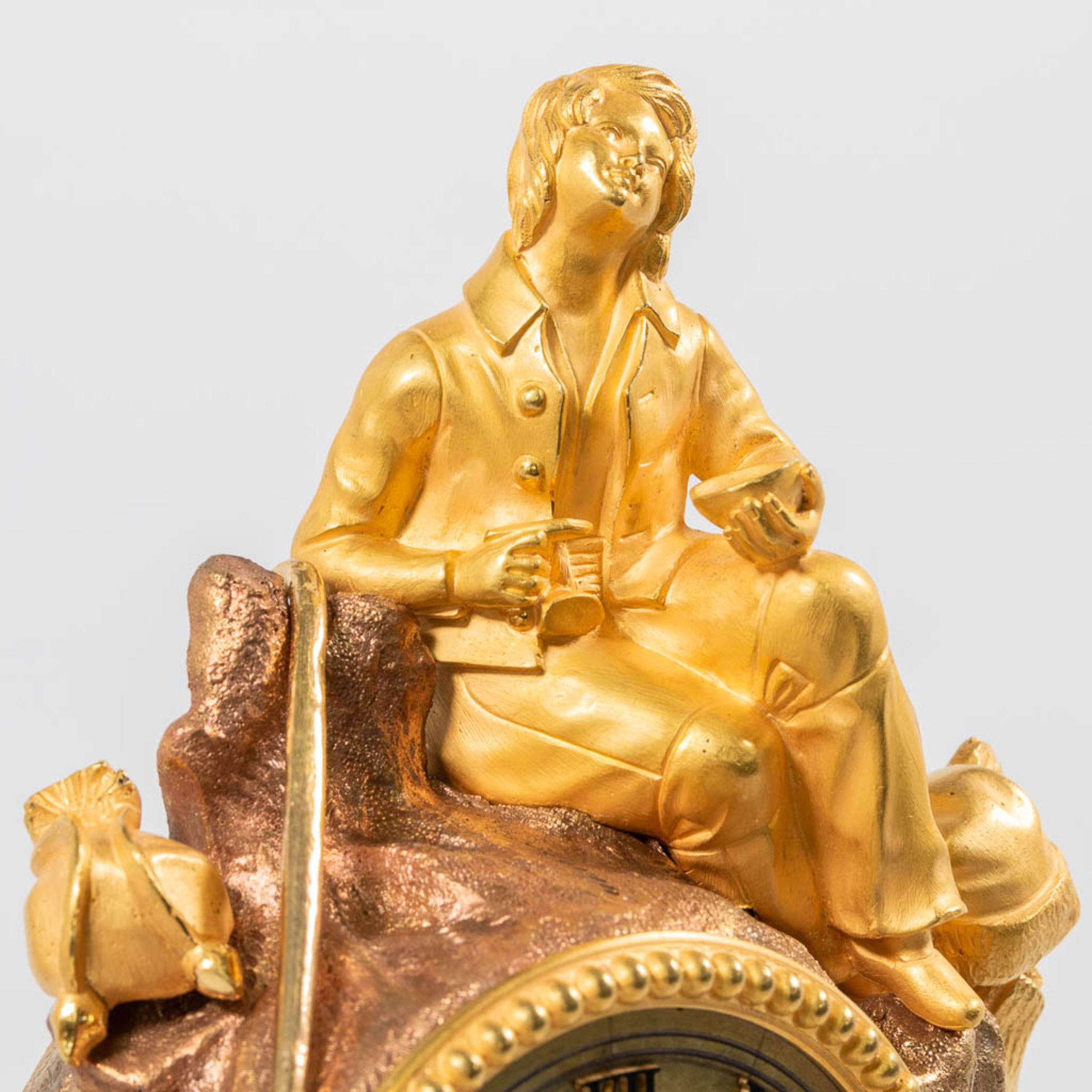 An Ormolu Bronze Mantle Clock with Romantic Scene - Image 8 of 13
