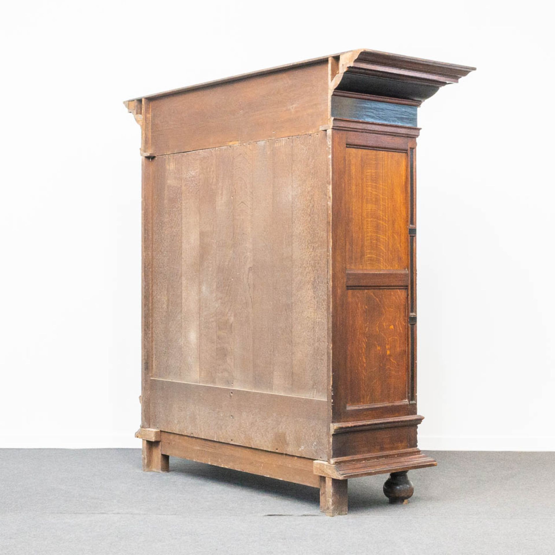 A portal cabinet, made un Utrecht, and made of oak combined with ebony, 19th century. - Bild 6 aus 22