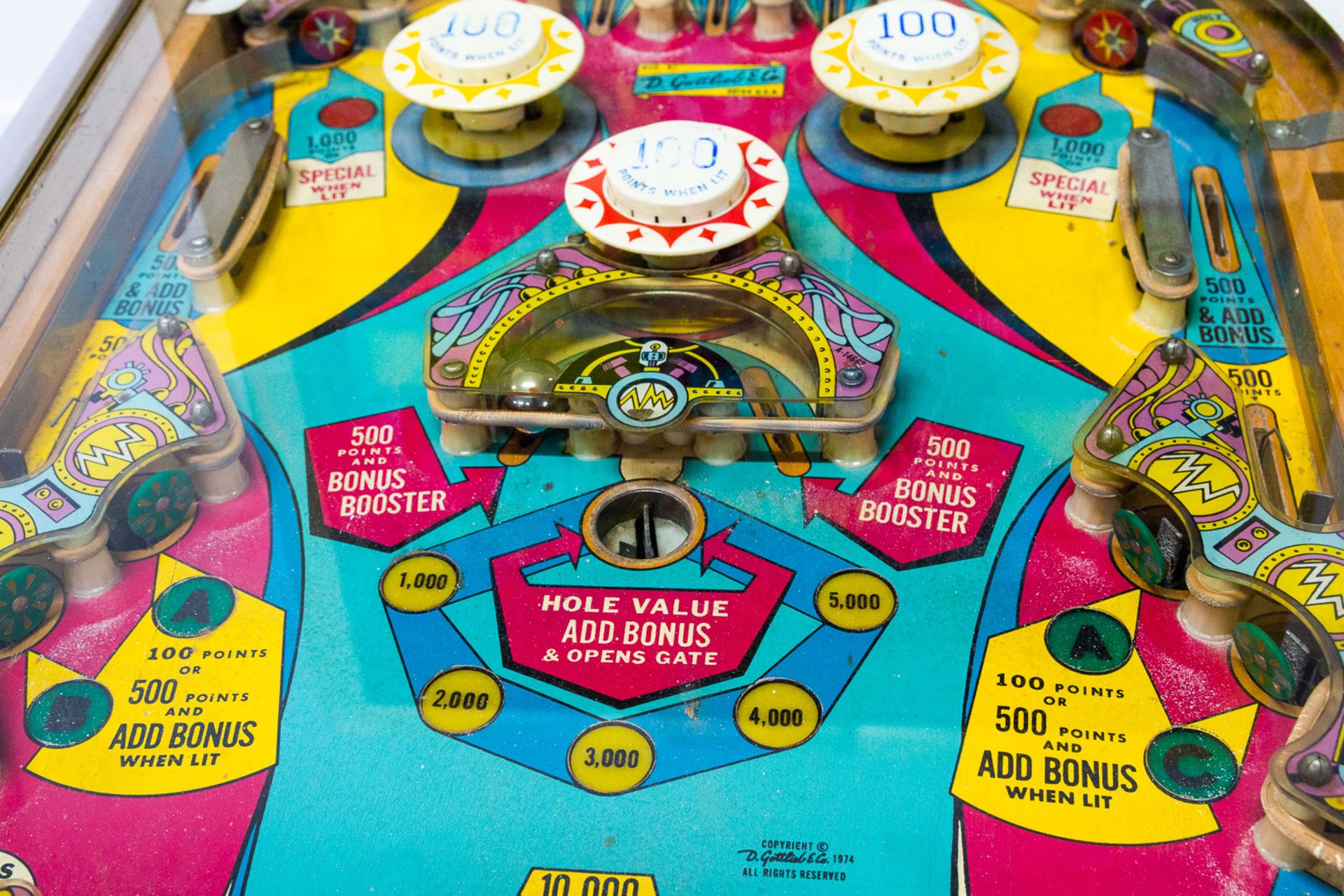 A Gottlieb and Co. 'Magnotron' Pinball machine, in working condition. Made in the USA. - Image 31 of 32