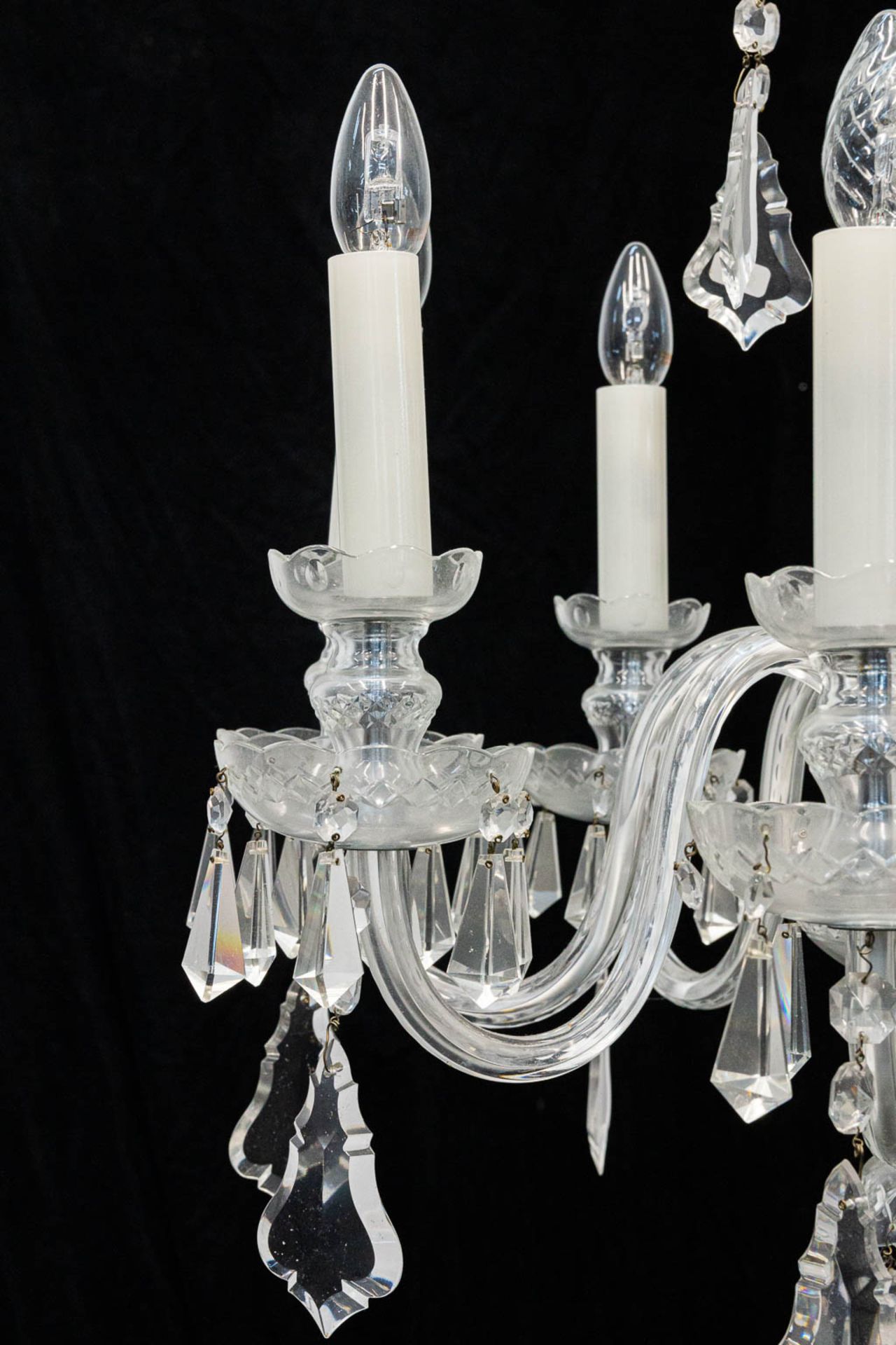 A Chandelier made of Boheme glass - Image 3 of 7