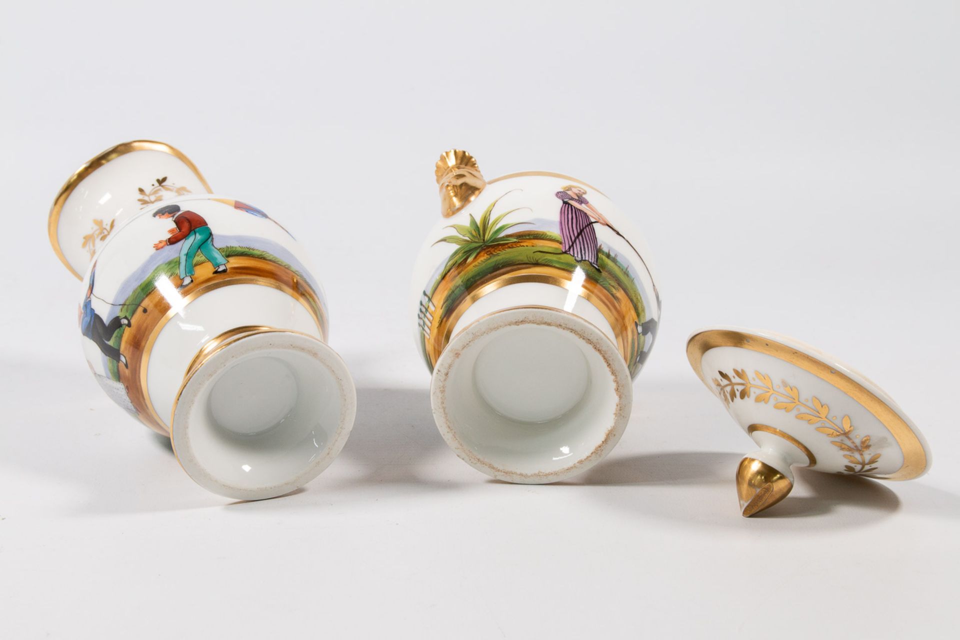 A Complete 'Vieux Bruxelles' coffee and tea service made of porcelain. - Image 38 of 53