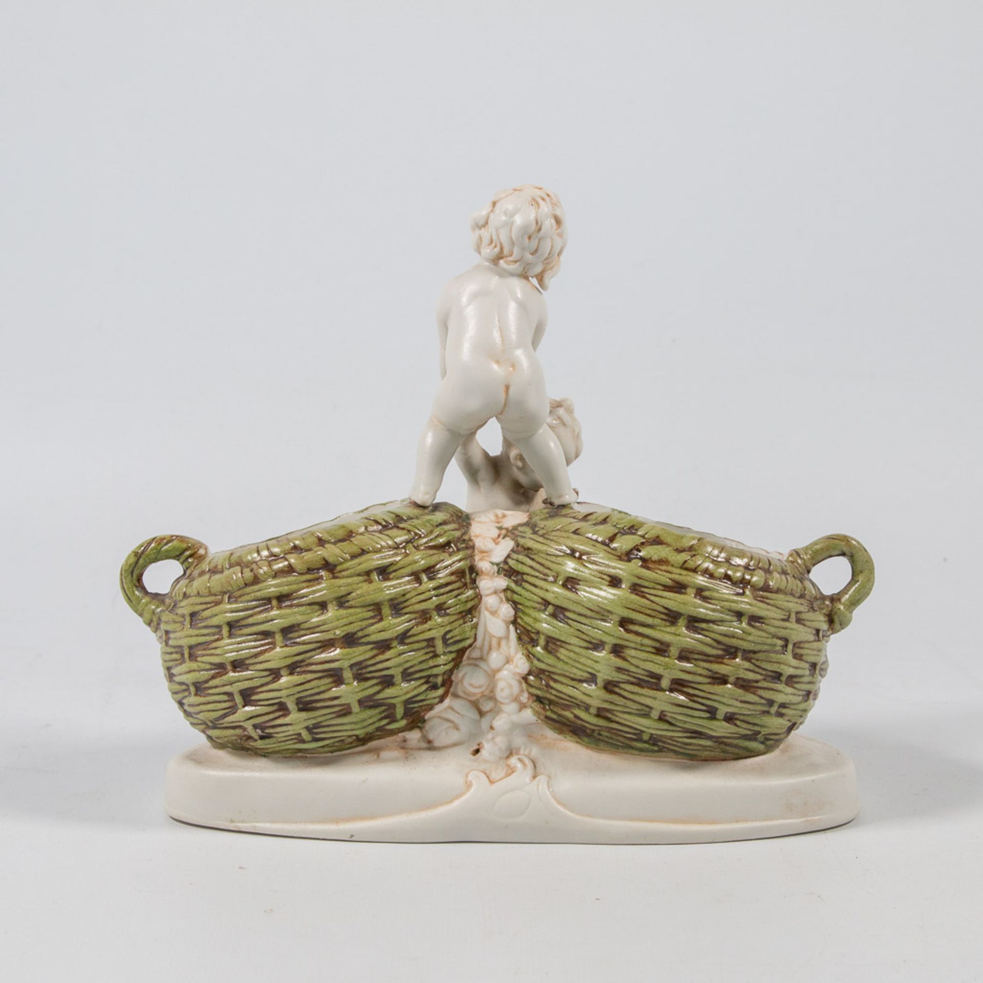 Hertwig and Co, Katzhutte, porcelain group of 2 putti - Bild 17 aus 24