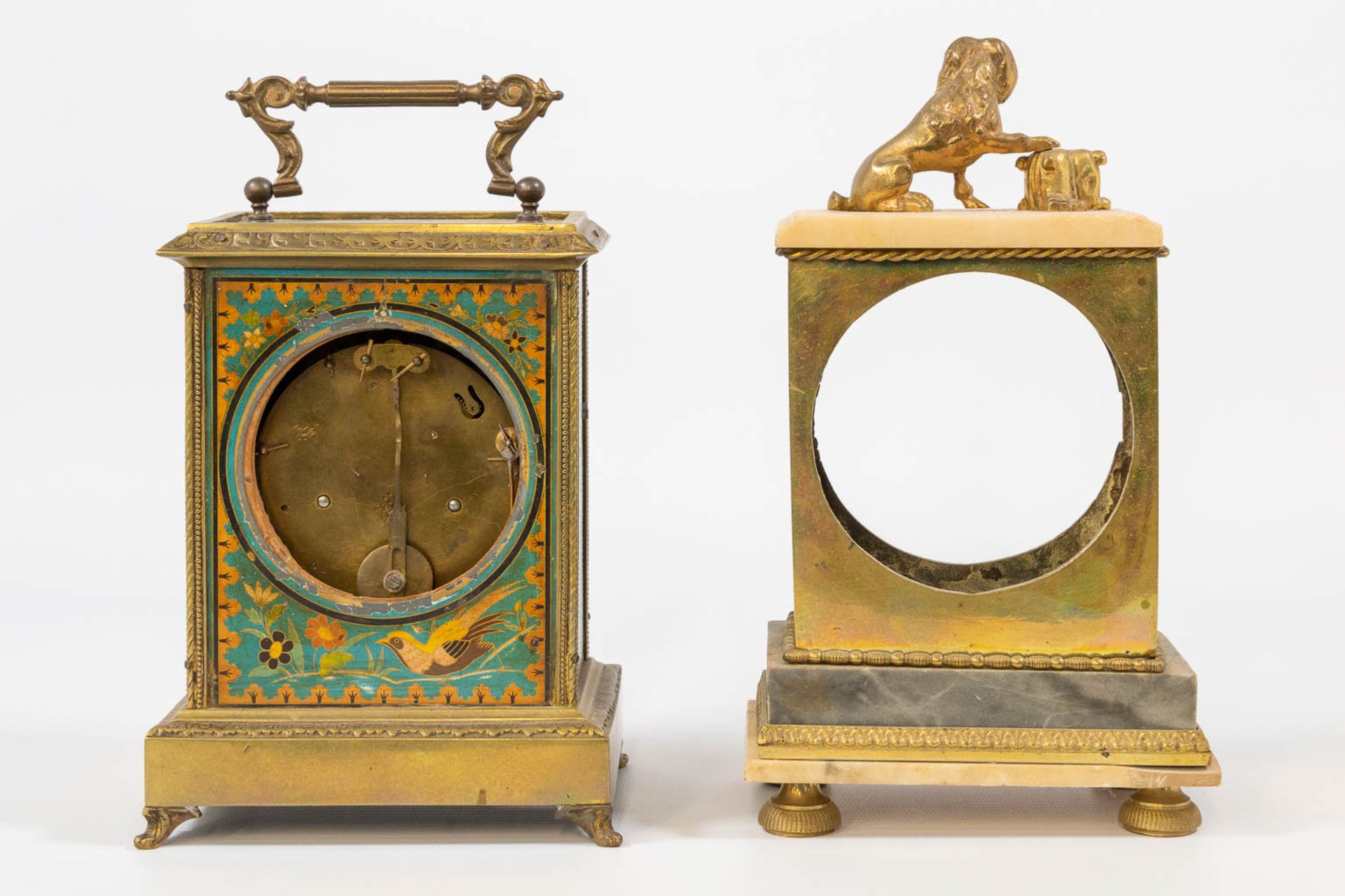 A collection of clocks and parts, a comptoise, an officers clock and table clock marked 'Jaeger Le C - Bild 17 aus 22