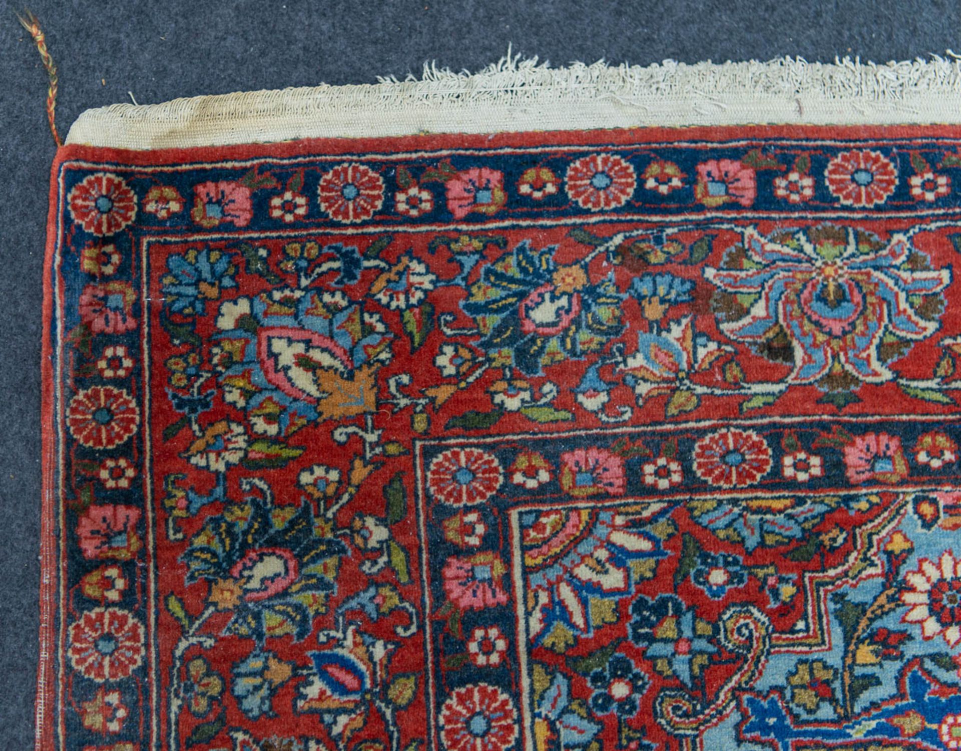 An Oriental, hand-made carpet. 205 x 145 - Bild 3 aus 10