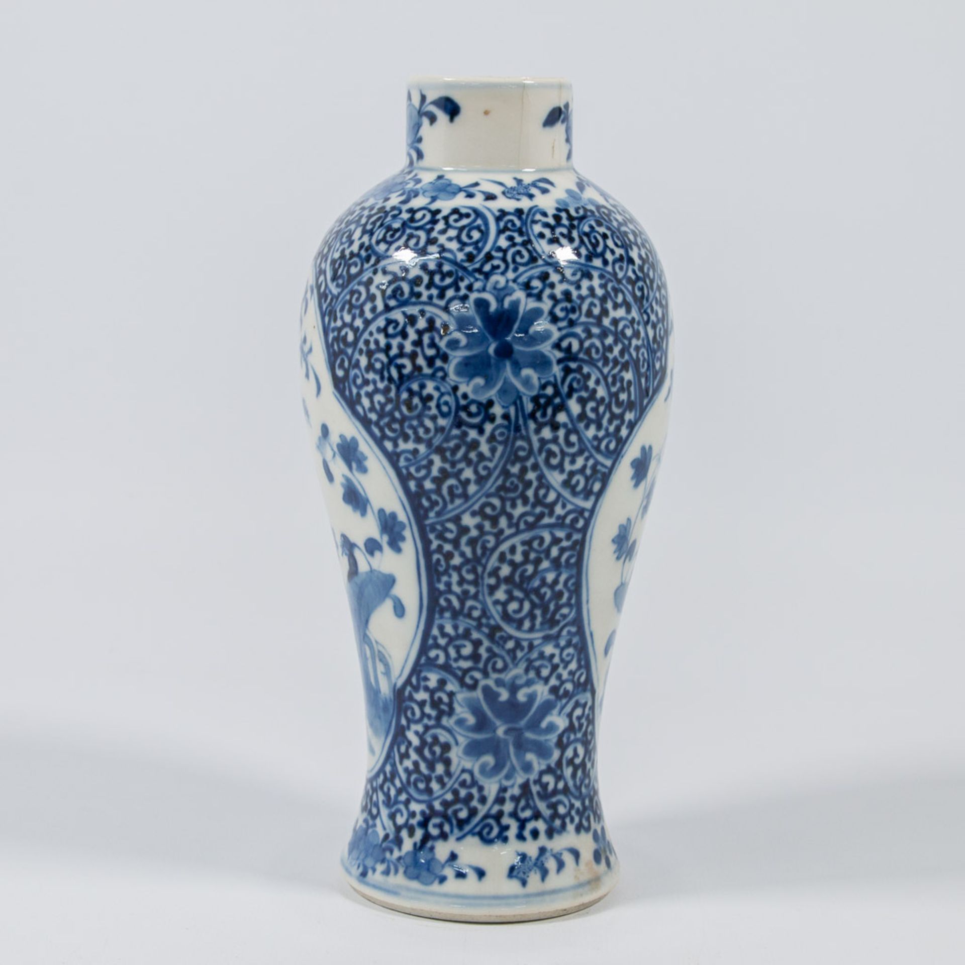 A Chinese vase, blue and white, marked Kangxi. - Image 15 of 32
