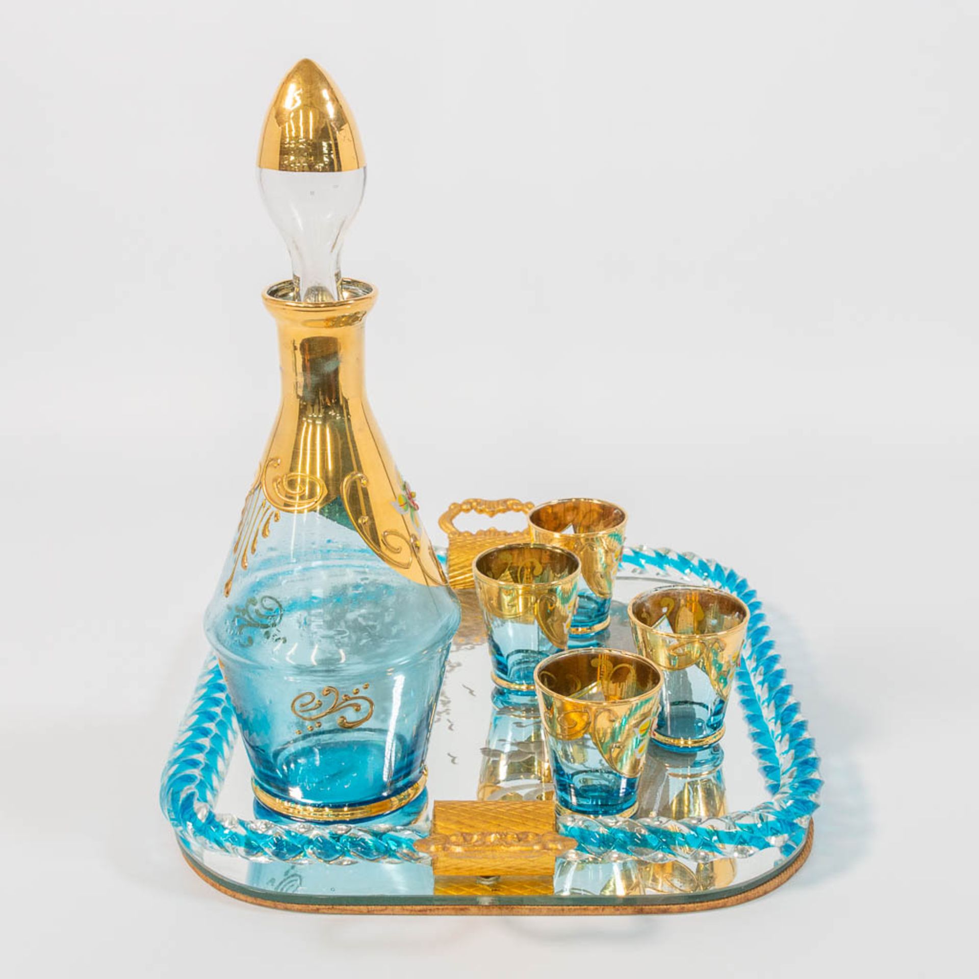 A decanter, glasses, and tray with gold painted flowers and etched decor. - Image 7 of 20