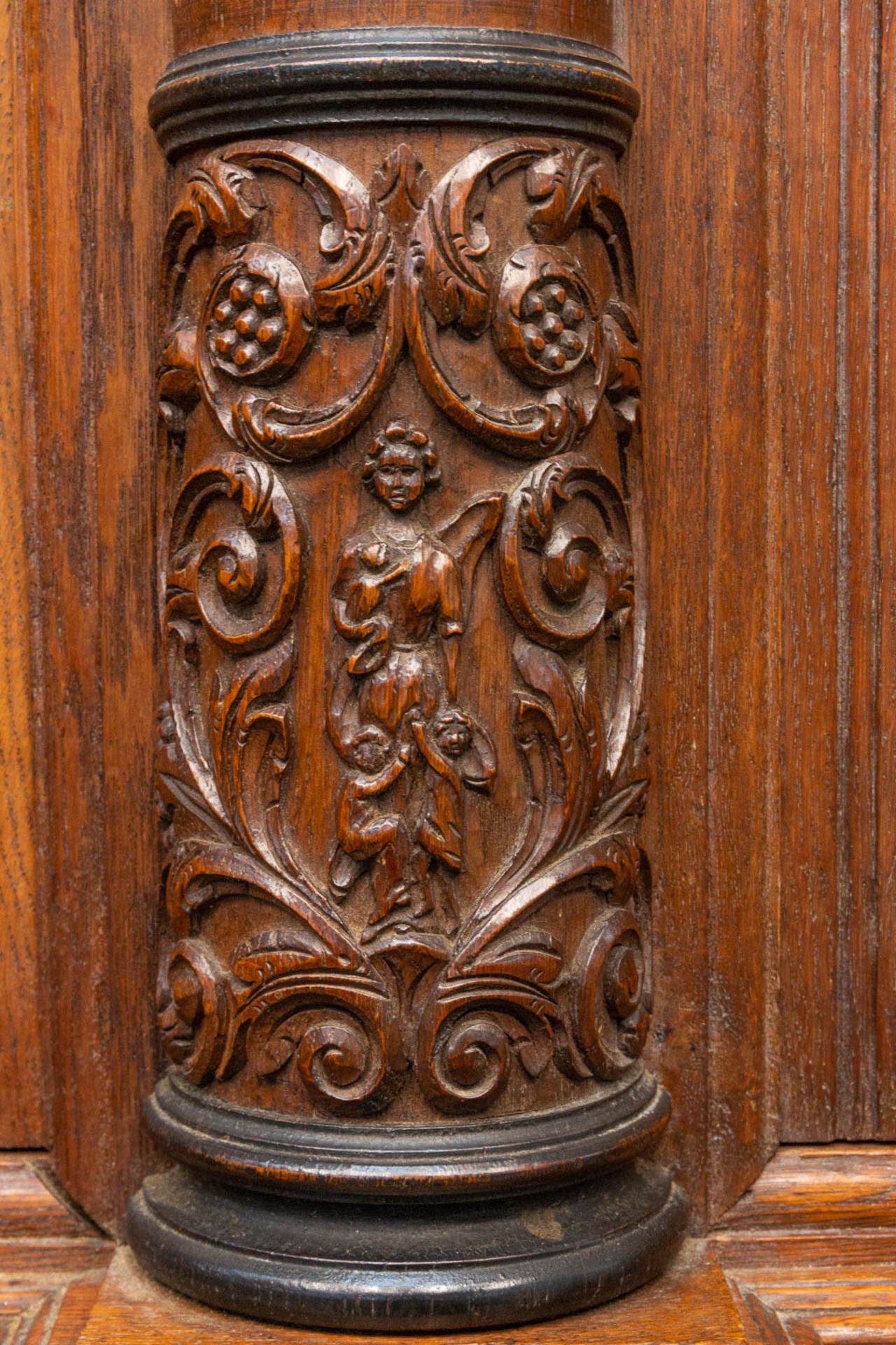 A cabinet, made in Flemish renaissance style, oak with fine sculptures, 19th century. - Image 15 of 27