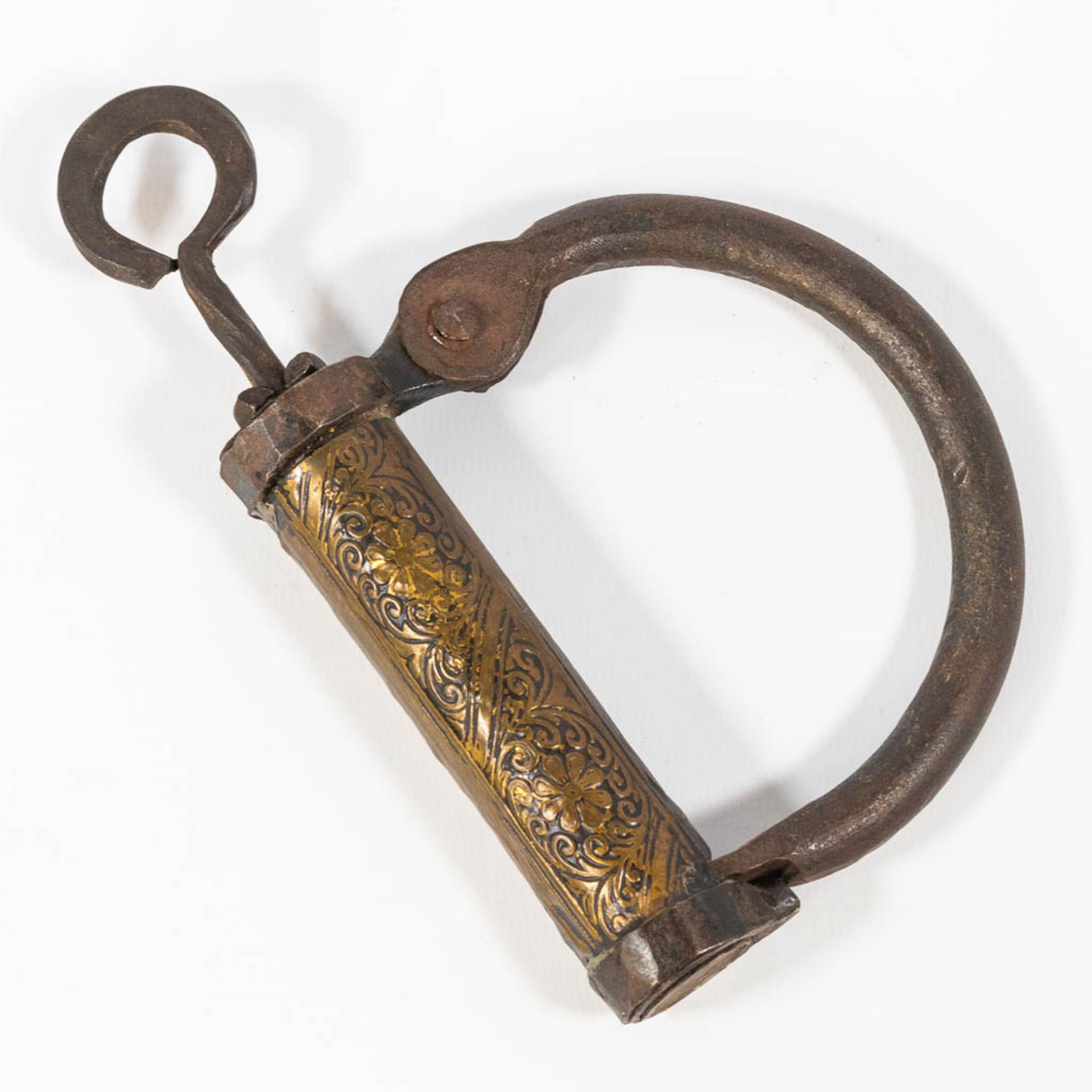 A large padlock, made in 19th century. - Bild 5 aus 6
