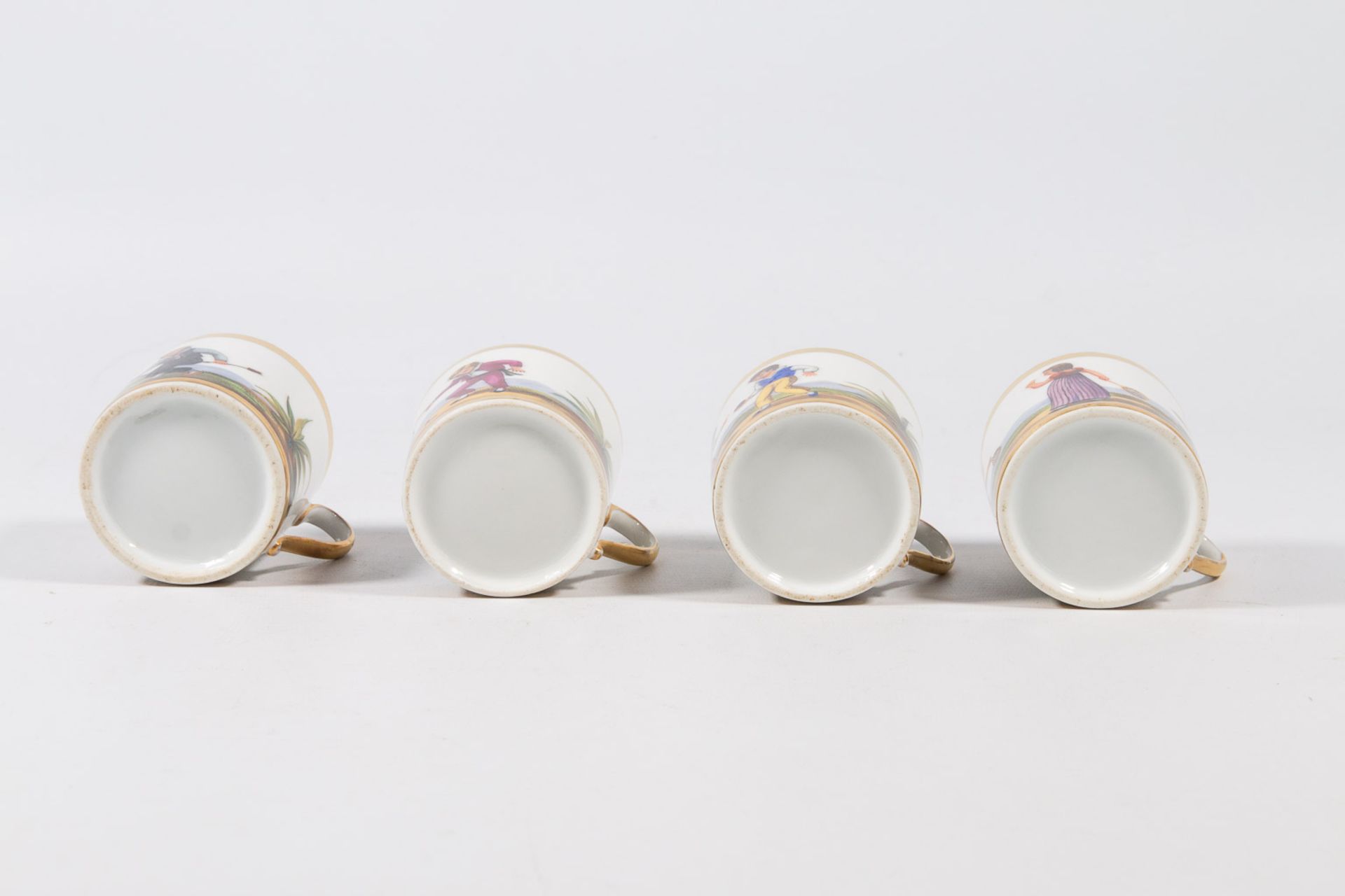 A Complete 'Vieux Bruxelles' coffee and tea service made of porcelain. - Image 5 of 53