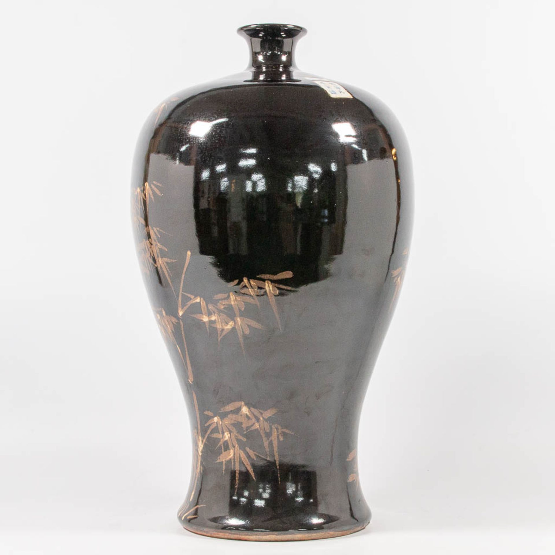 An Asian Vase with black and gold bamboo decor - Image 4 of 14