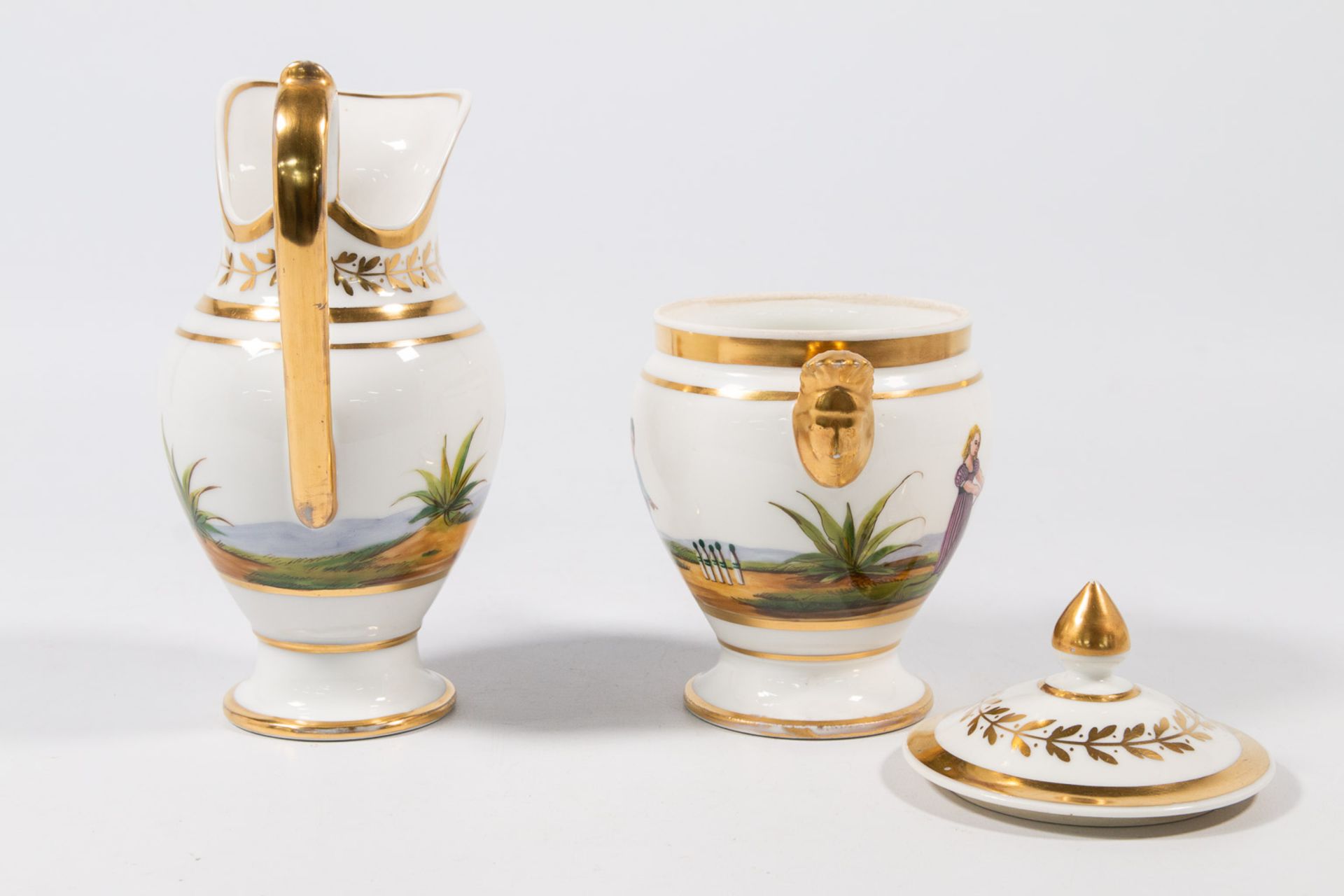 A Complete 'Vieux Bruxelles' coffee and tea service made of porcelain. - Image 34 of 53
