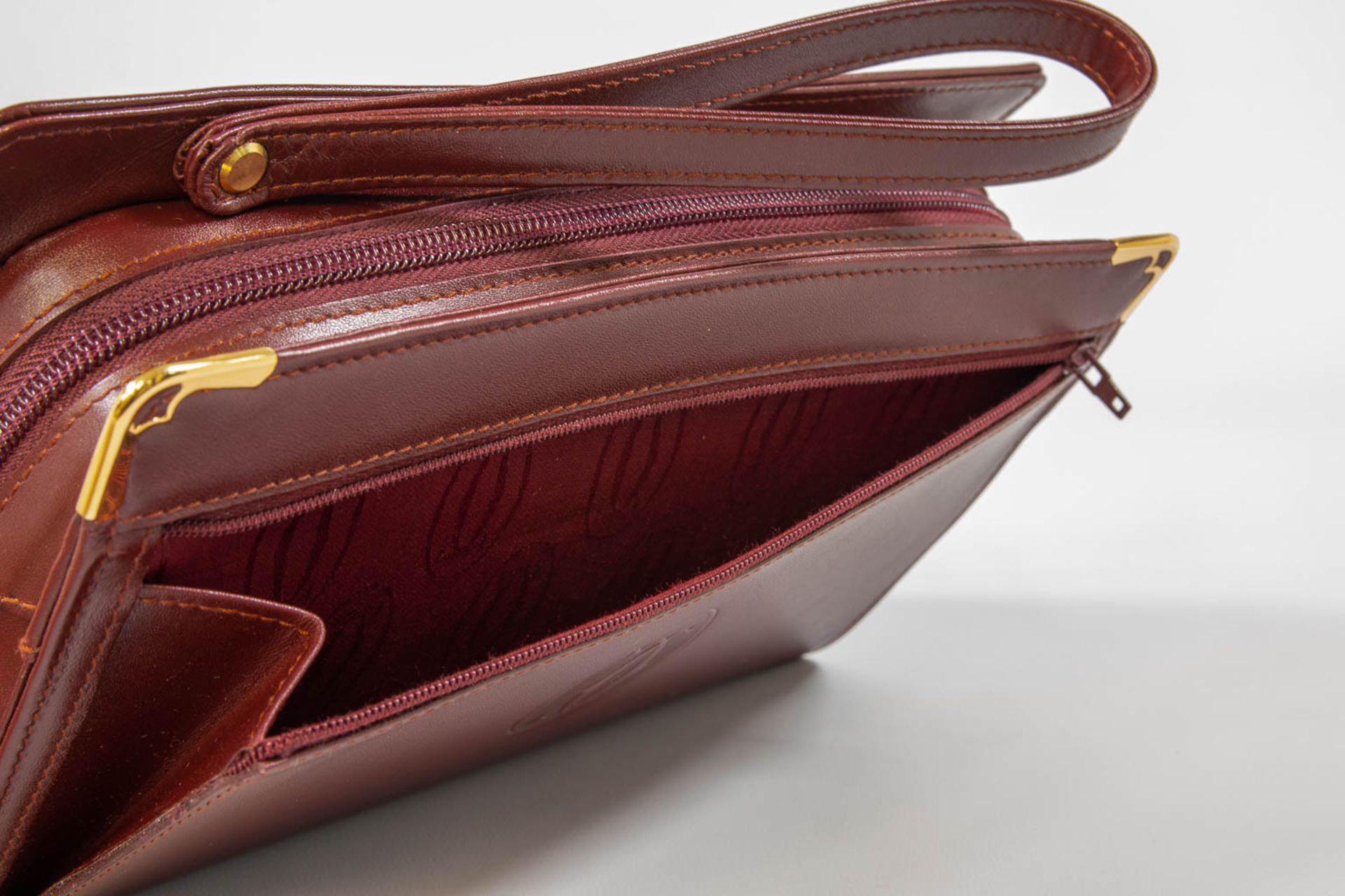 A Must De Cartier brown leather purse or handbag, New condition and in the original box. - Image 17 of 20