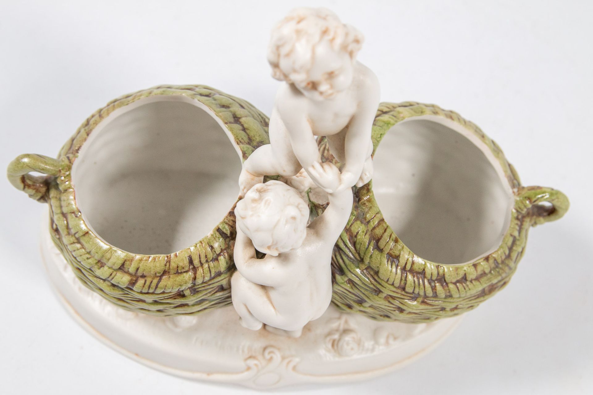 Hertwig and Co, Katzhutte, porcelain group of 2 putti - Bild 20 aus 24