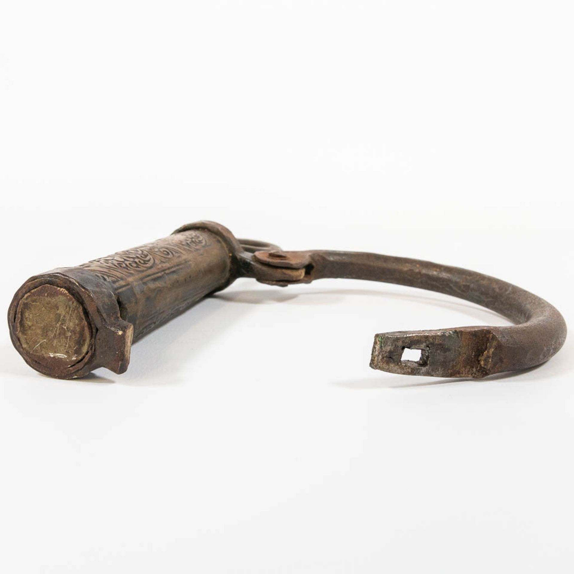 A large padlock, made in 19th century. - Bild 2 aus 6