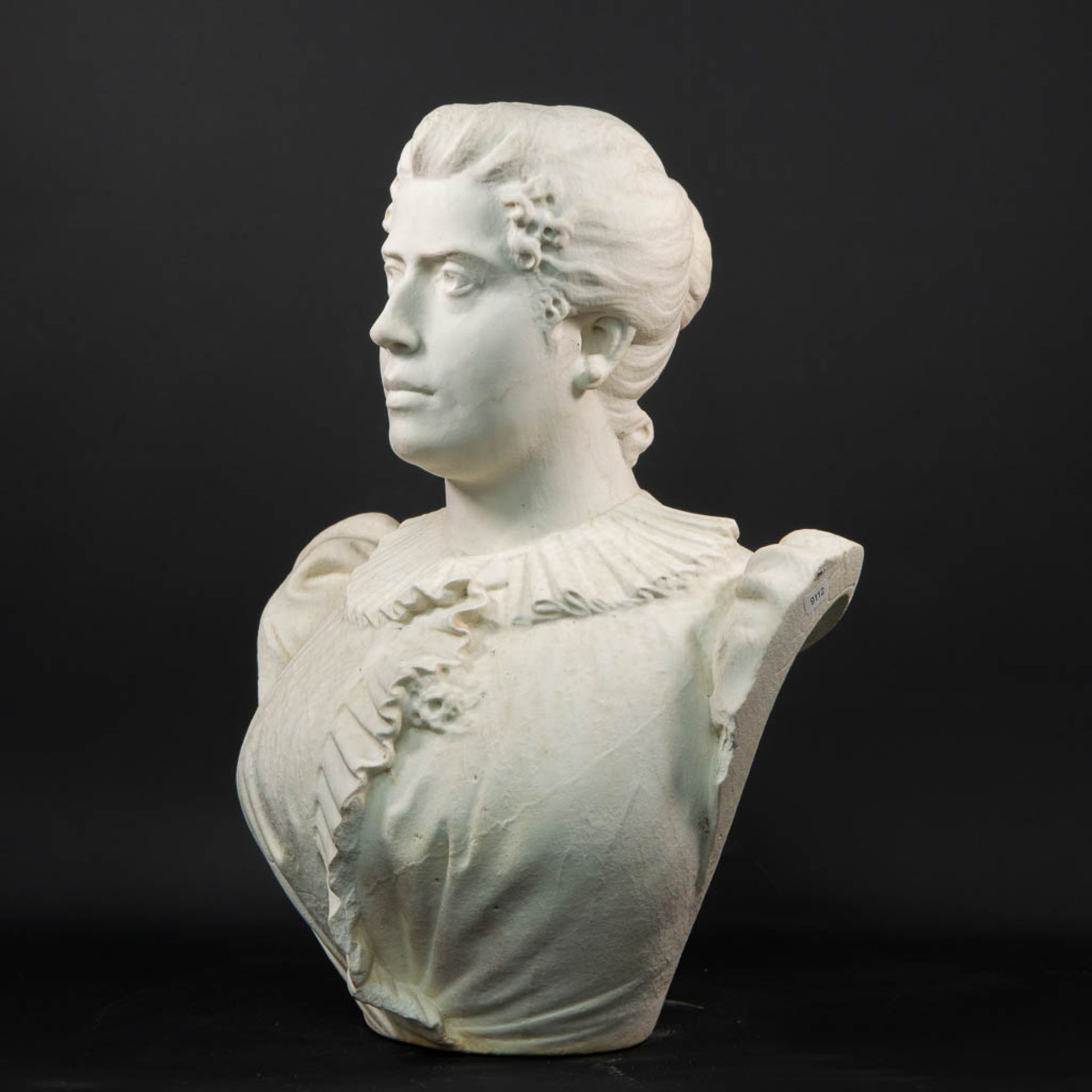 A Large bust sculptured from white Carrara marble illegibly marked on the left shoulder. - Bild 7 aus 17
